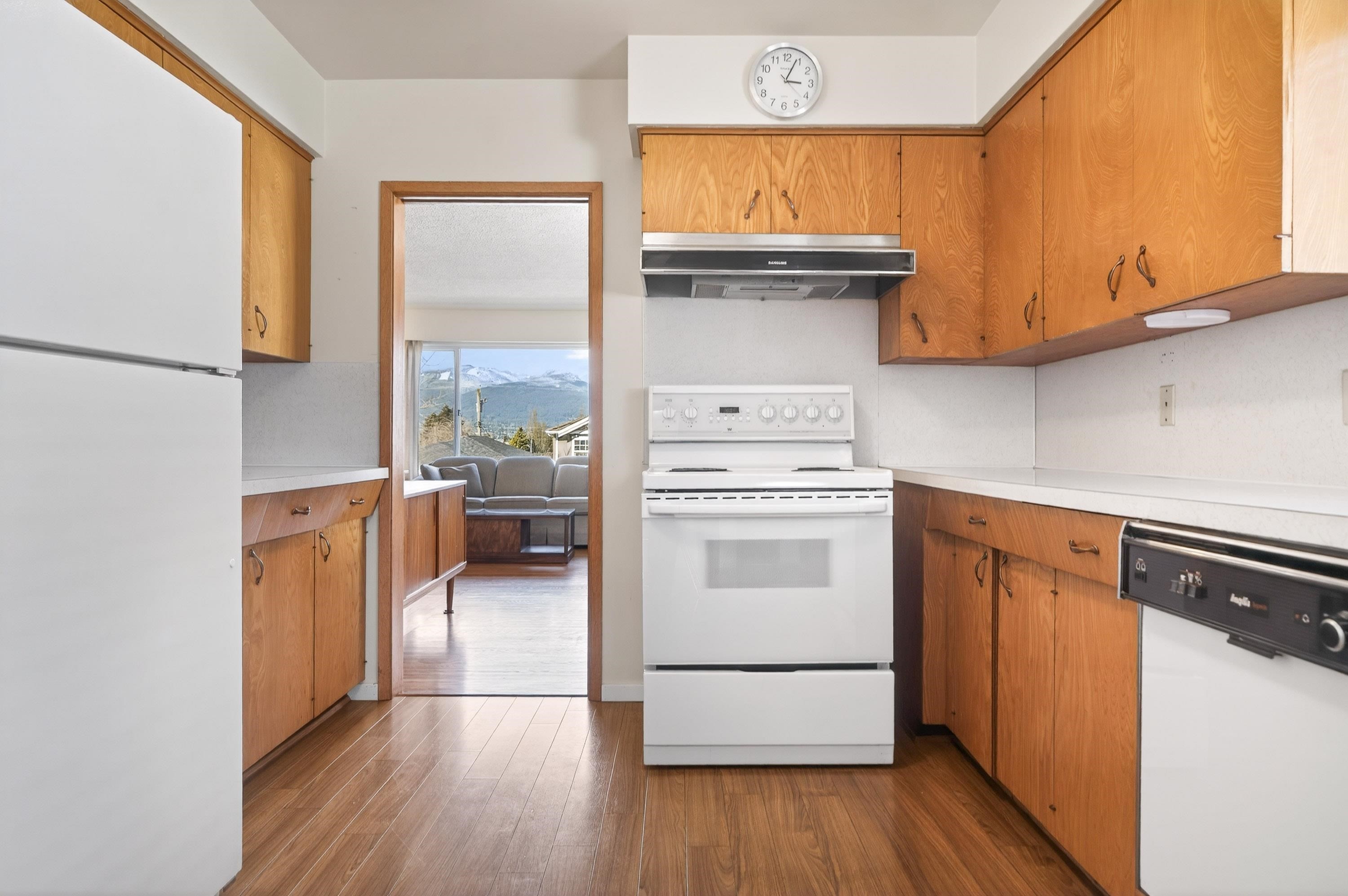 3180 3Rd Avenue E, Vancouver, BC