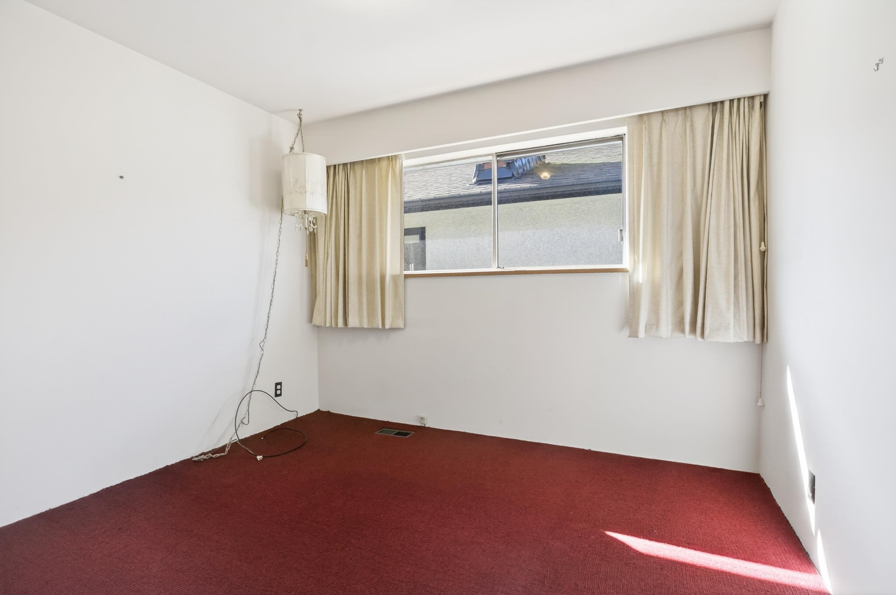 3180 3Rd Avenue E, Vancouver, BC