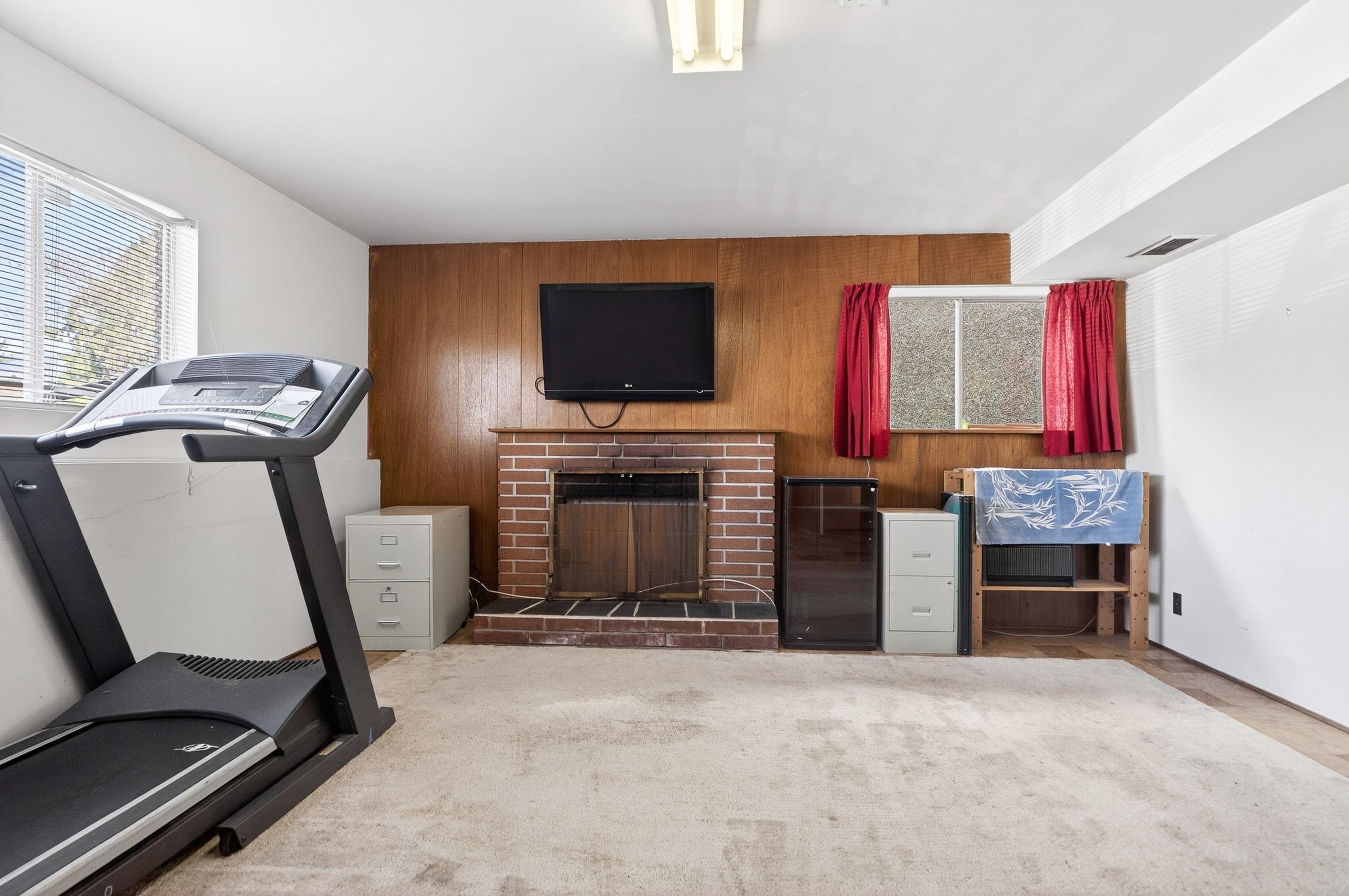 3180 3Rd Avenue E, Vancouver, BC