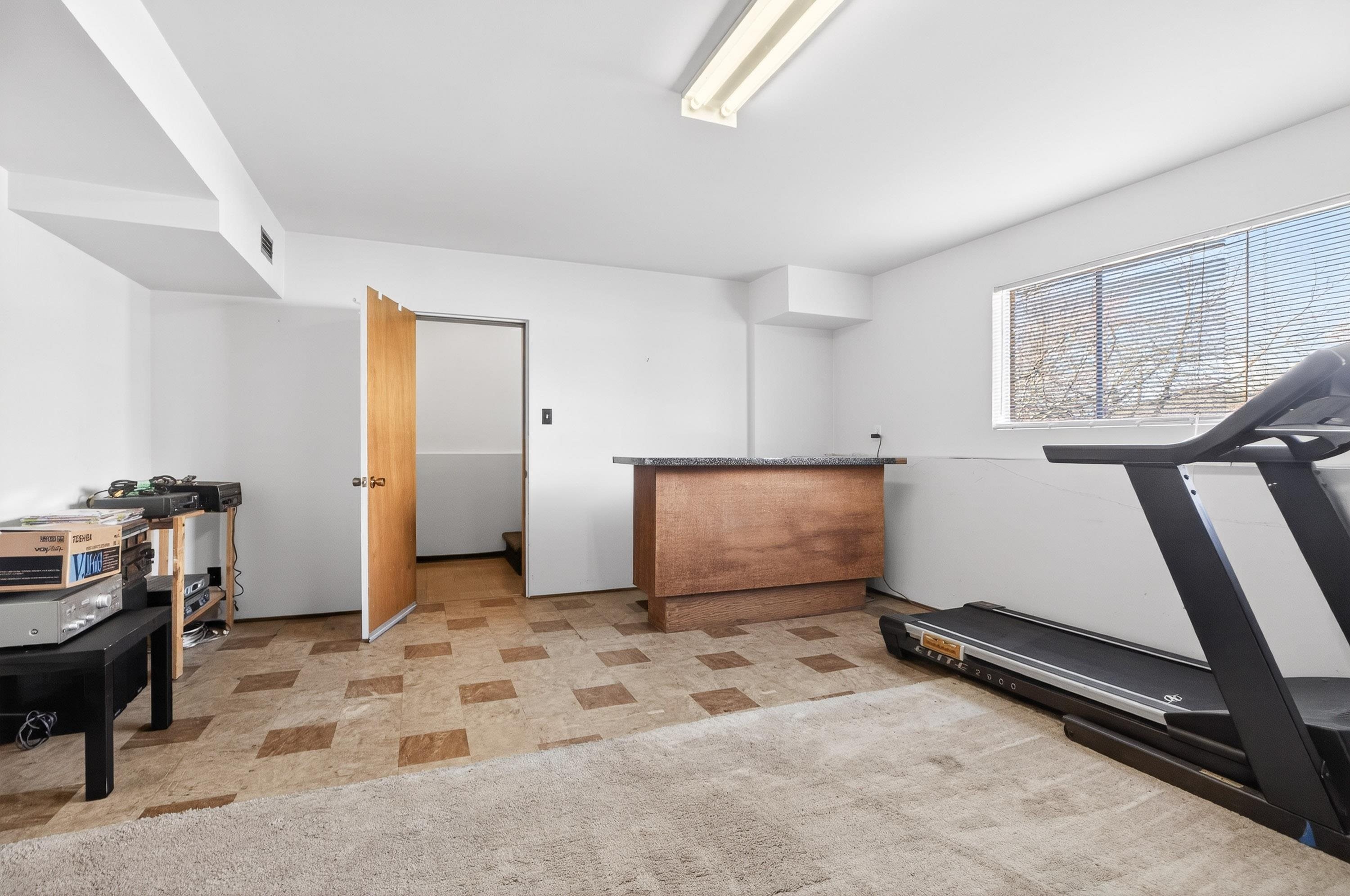 3180 3Rd Avenue E, Vancouver, BC