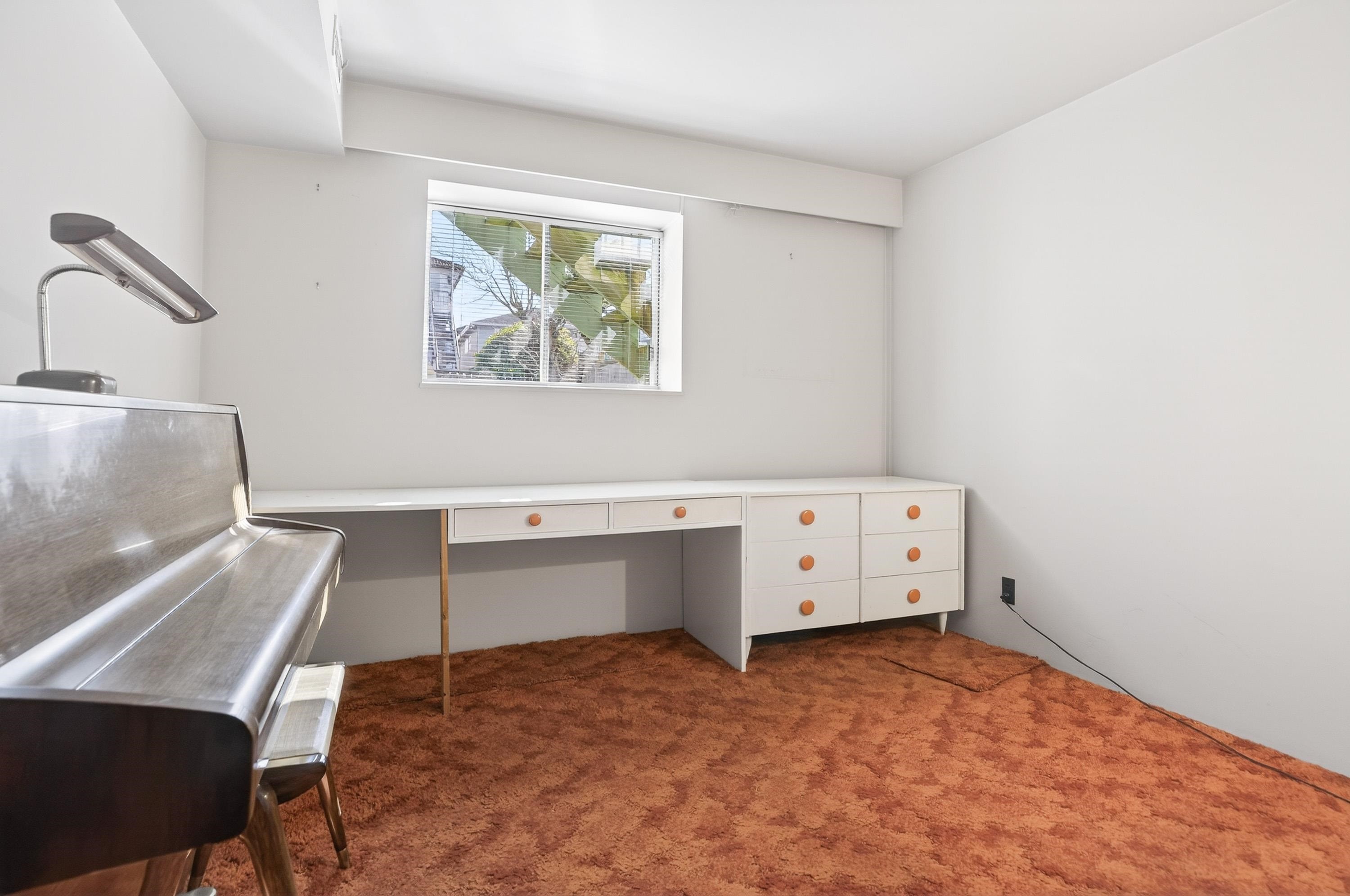 3180 3Rd Avenue E, Vancouver, BC