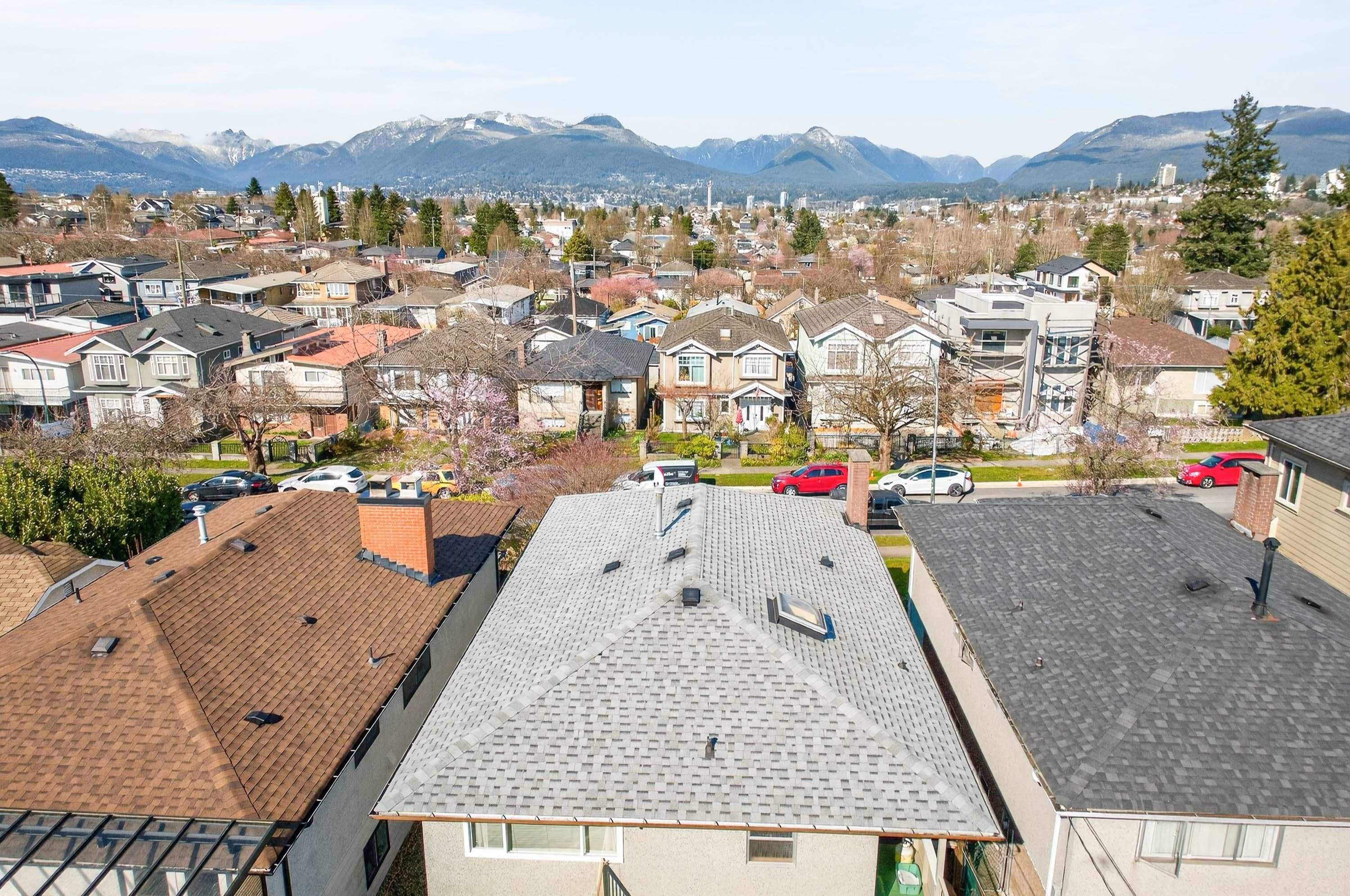 3180 3Rd Avenue E, Vancouver, BC