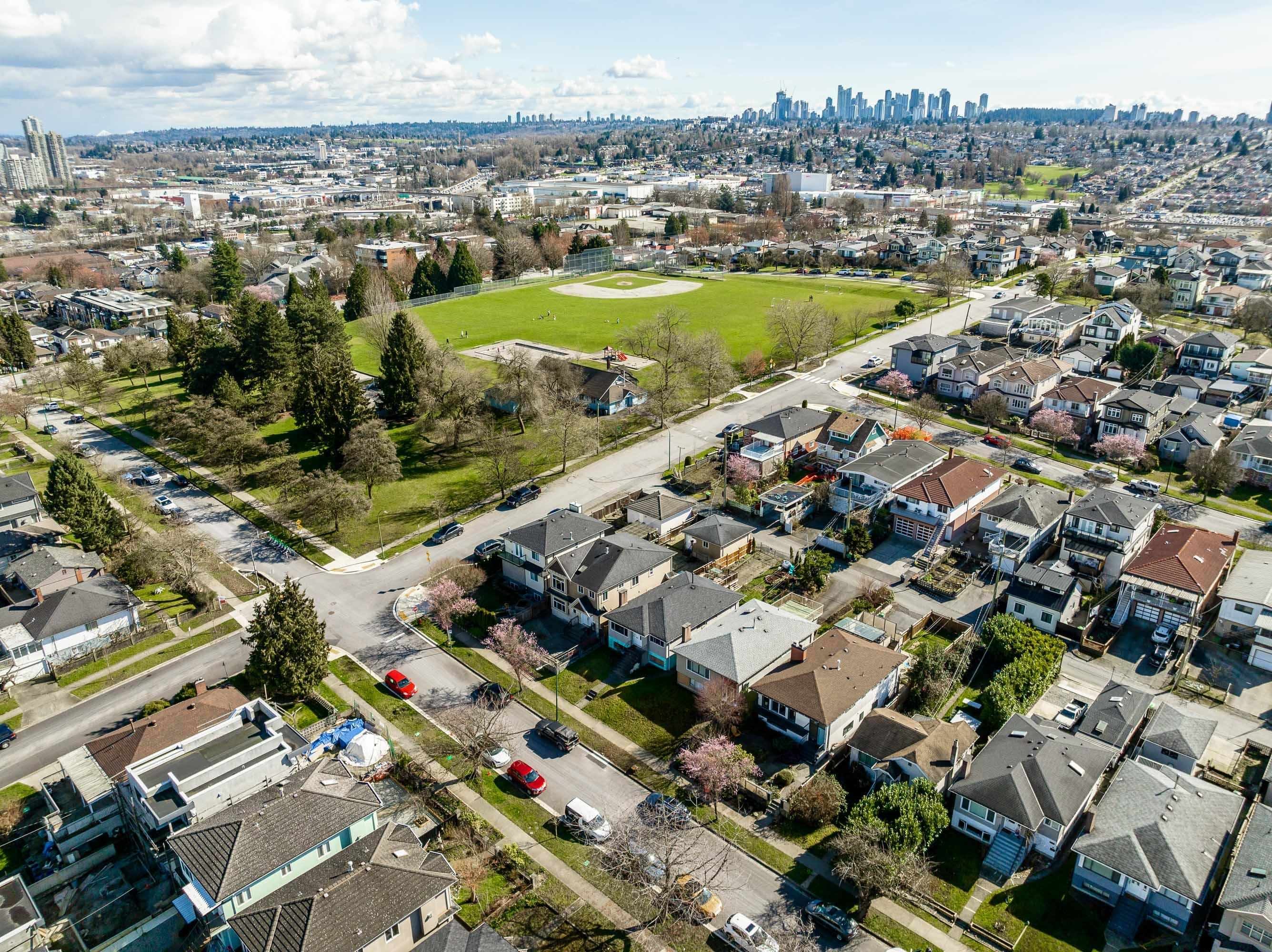 3180 3Rd Avenue E, Vancouver, BC