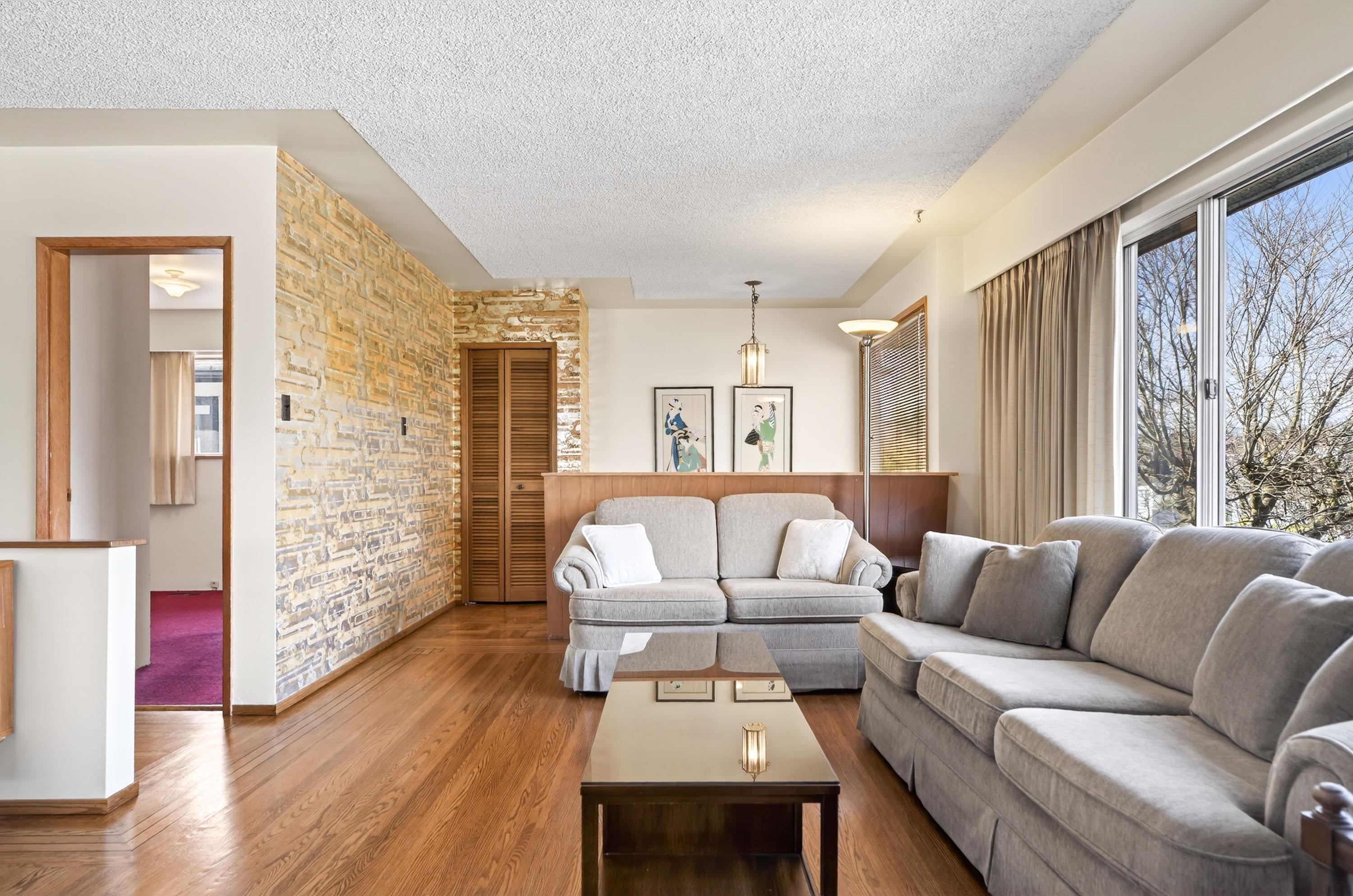 3180 3Rd Avenue E, Vancouver, BC