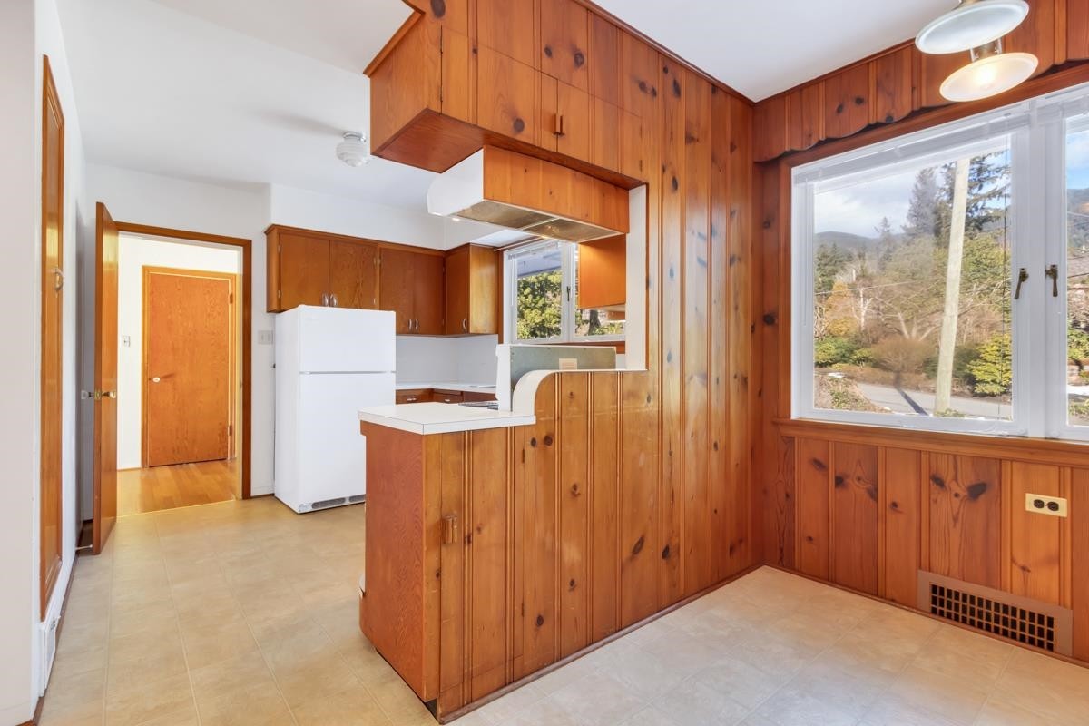 4386 Erwin Drive, West Vancouver, BC