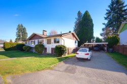 4086/-4088 Lister Court Burnaby, BC V5G 2C2