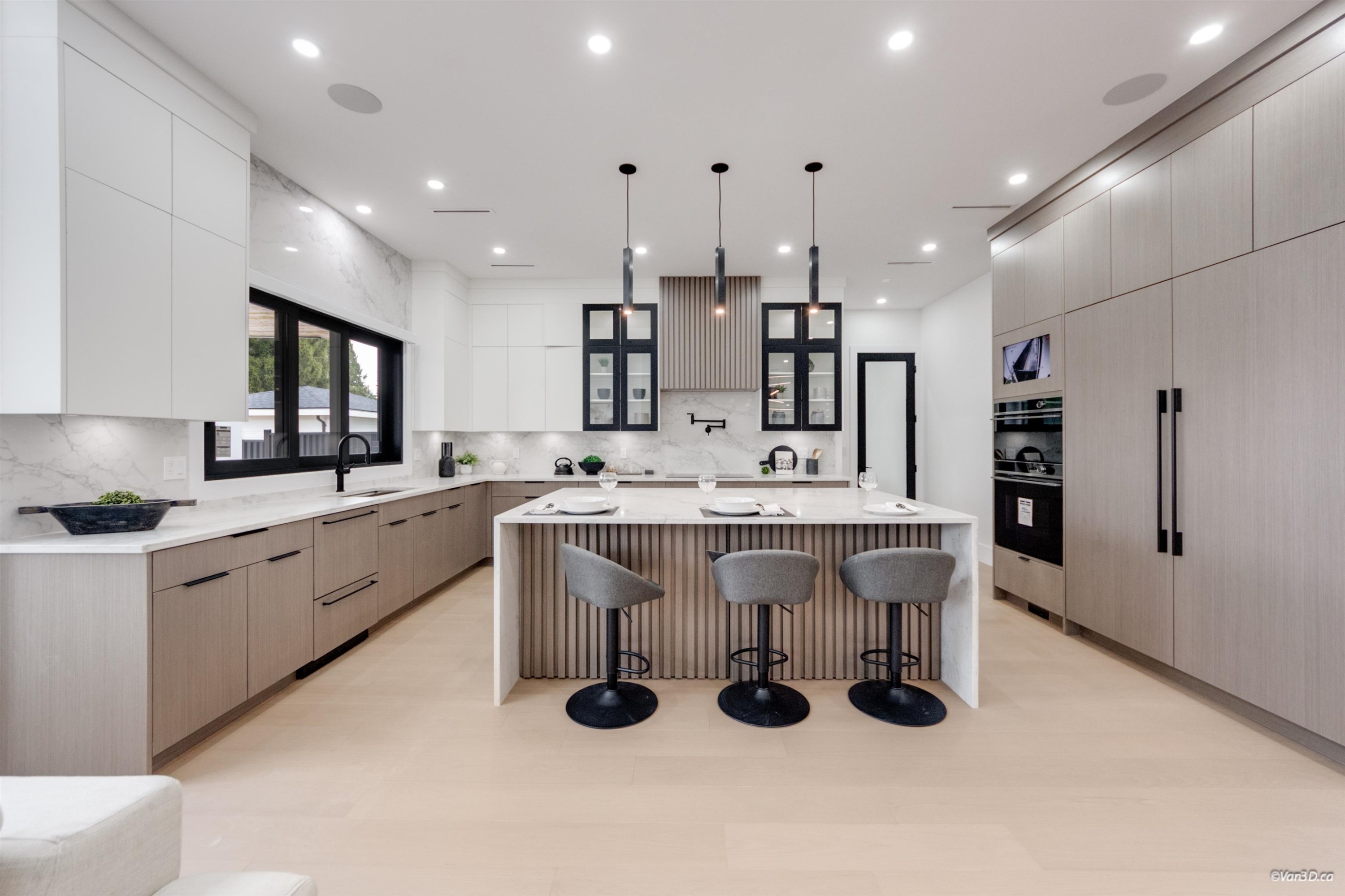 819 Cornell Avenue, Coquitlam, BC