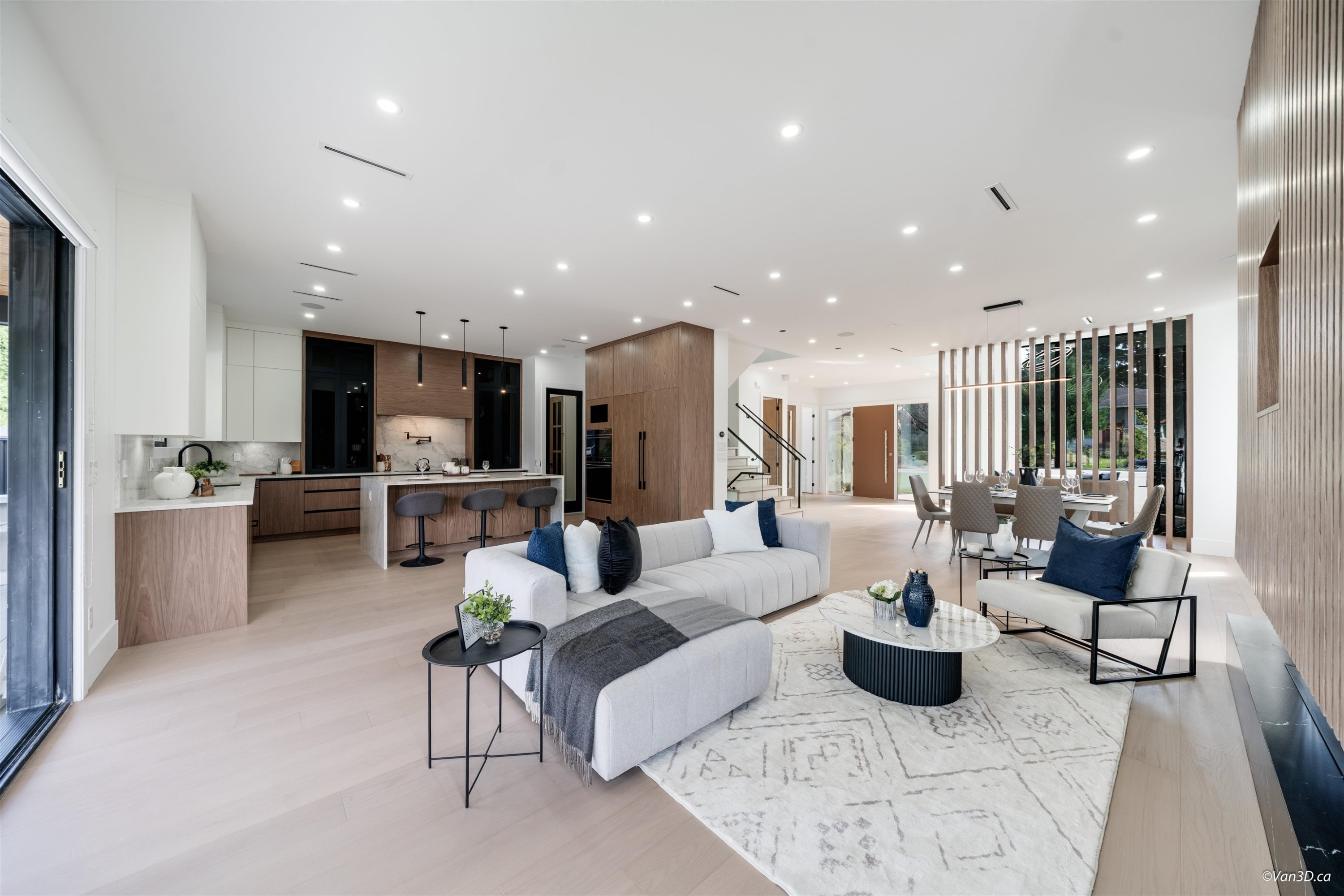 817 Cornell Avenue, Coquitlam, BC