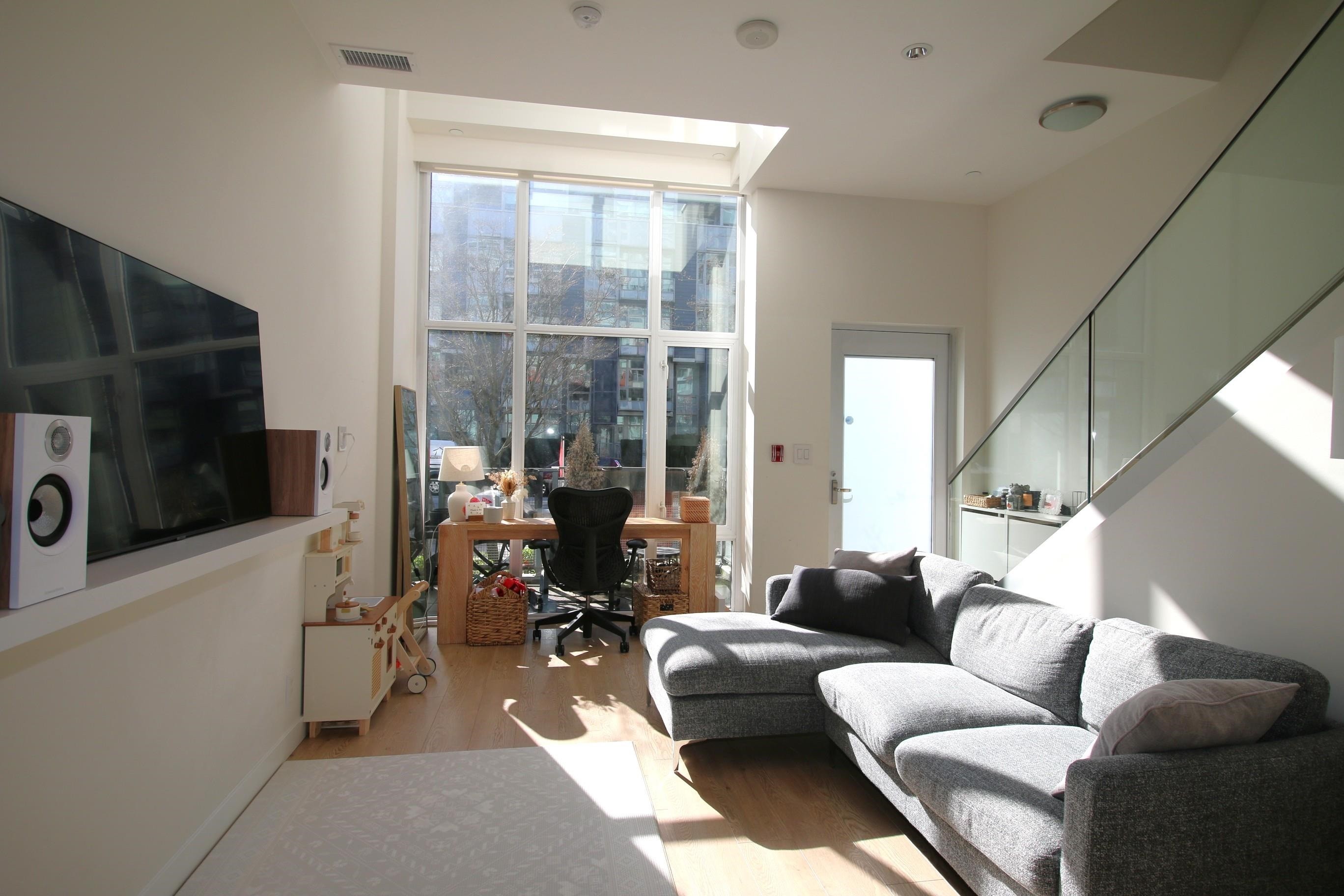 125 1St Avenue E, Vancouver, BC