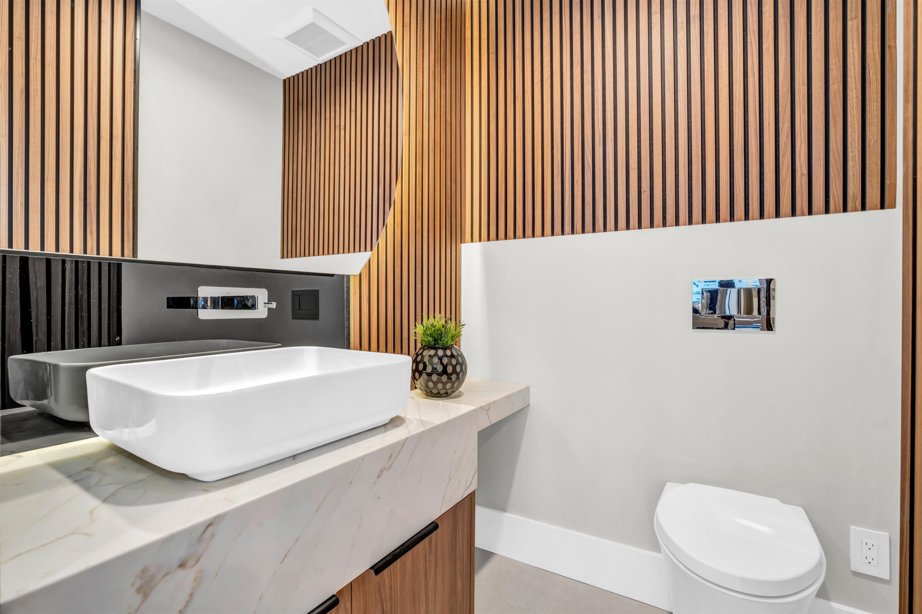 2380 Marine Drive, West Vancouver, BC