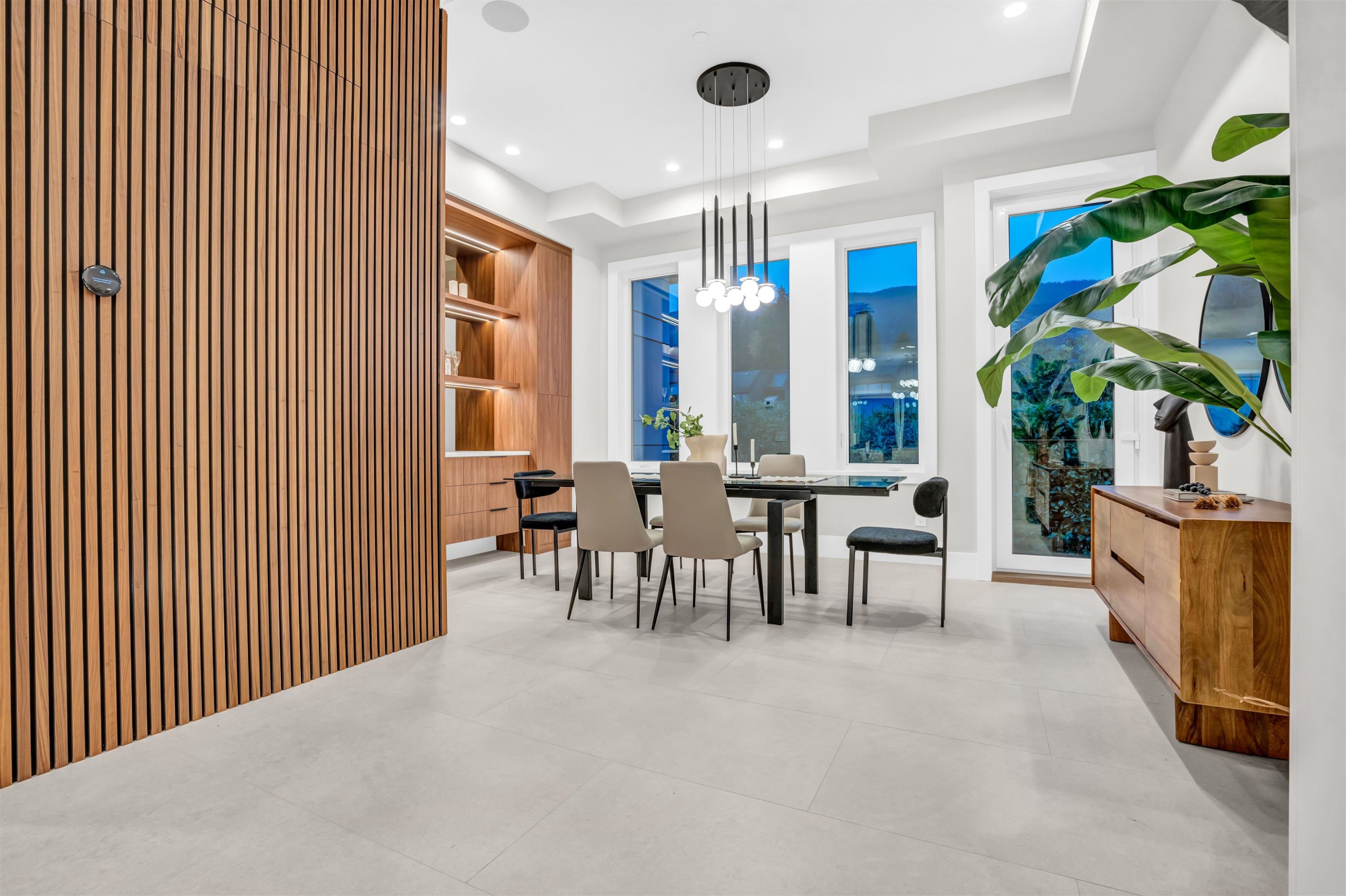 2380 Marine Drive, West Vancouver, BC