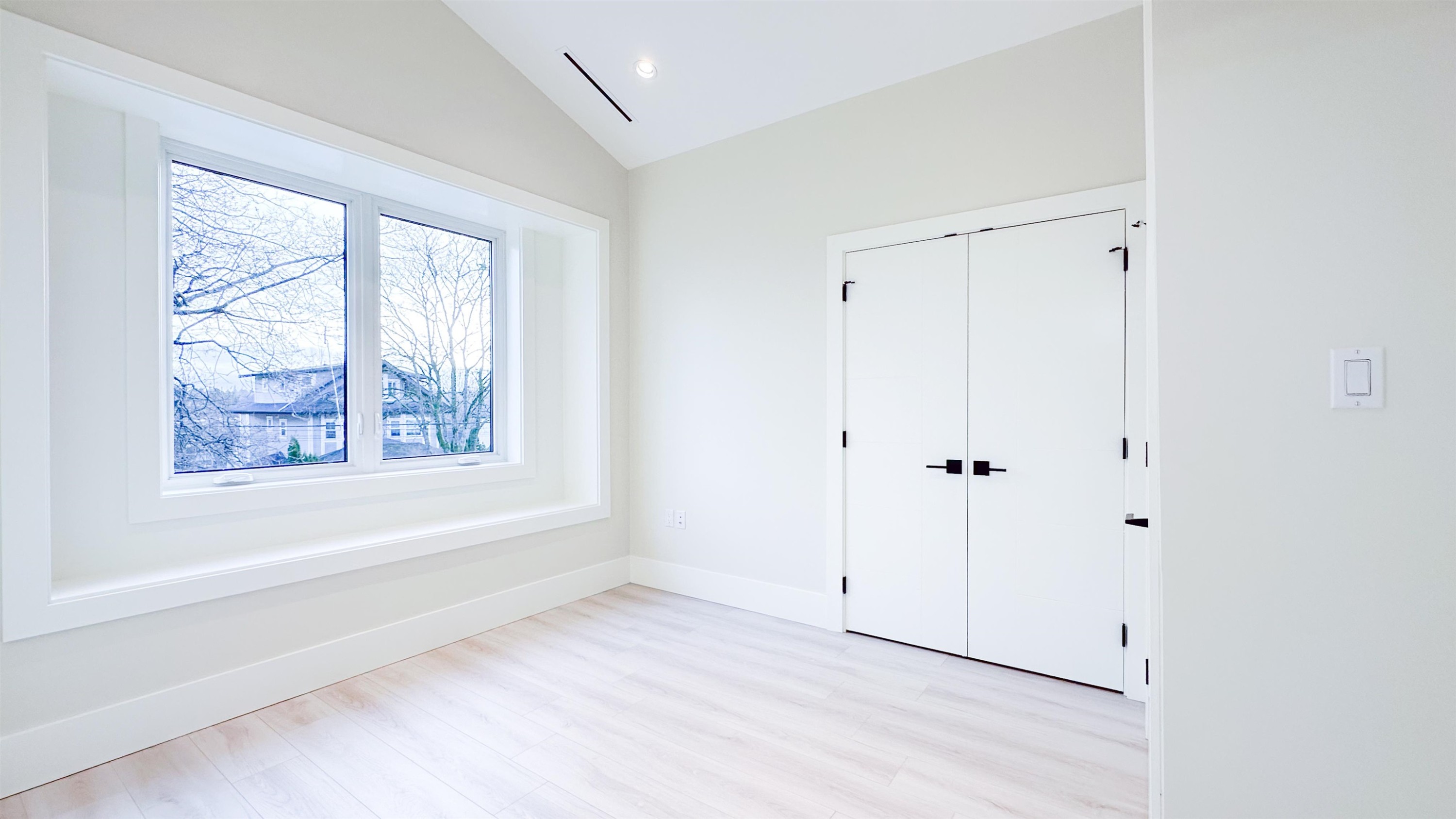 2373 7Th Avenue W, Vancouver, BC