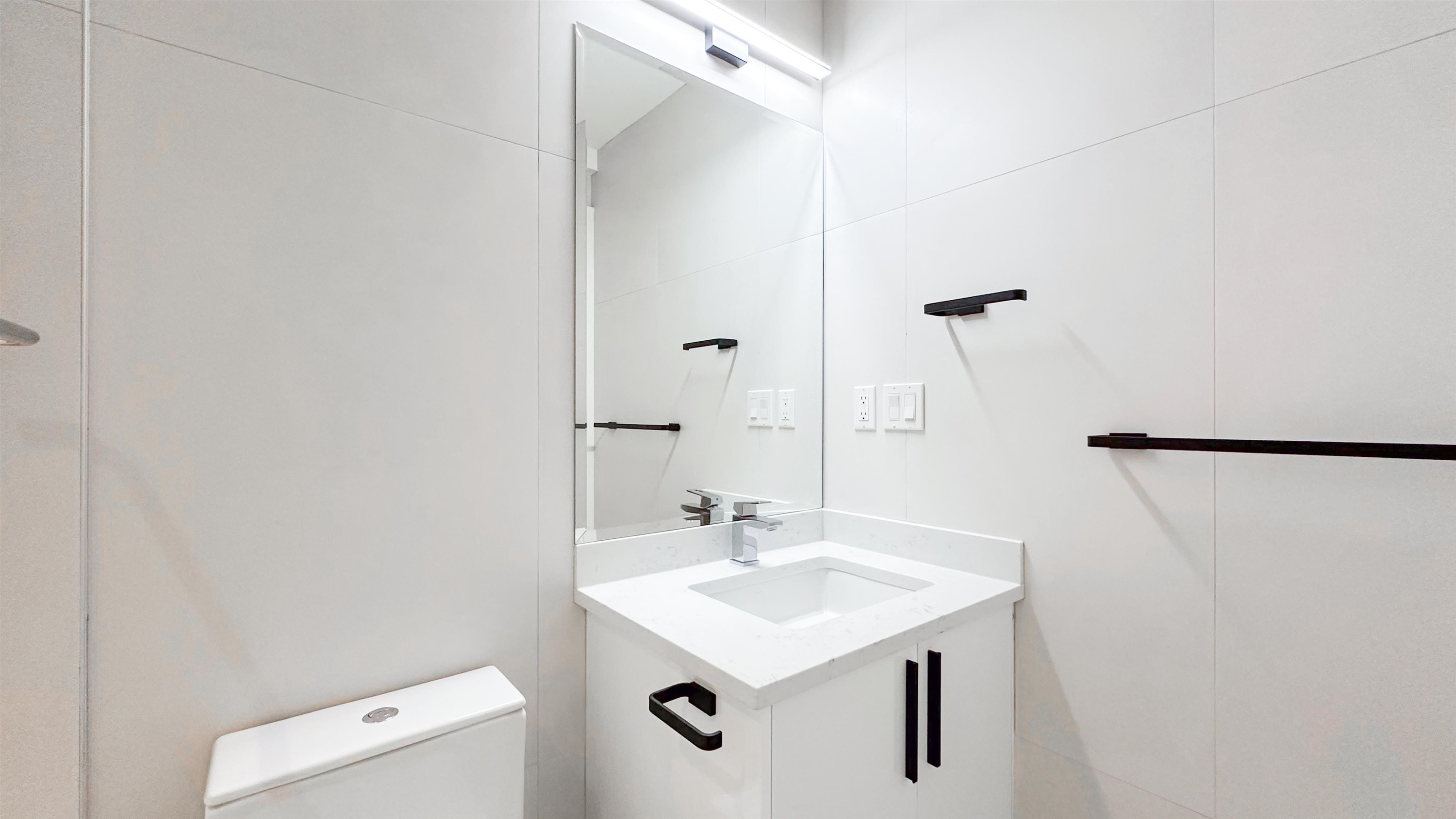 2373 7Th Avenue W, Vancouver, BC