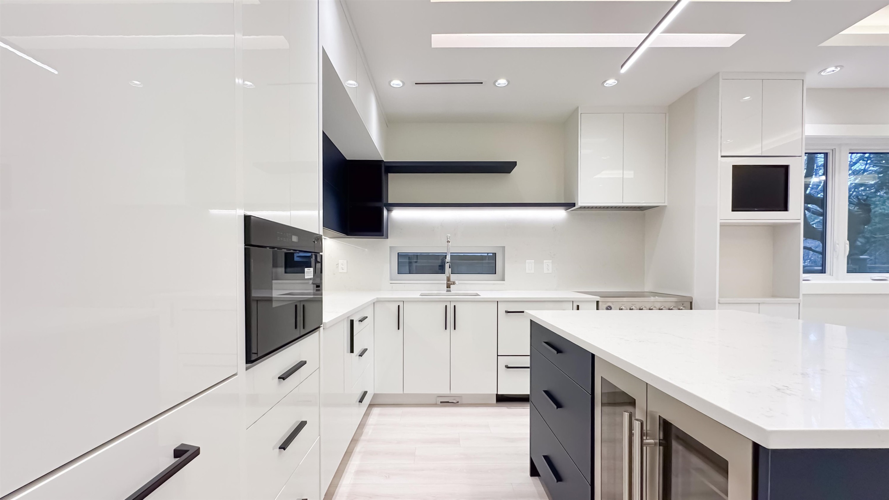 2373 7Th Avenue W, Vancouver, BC