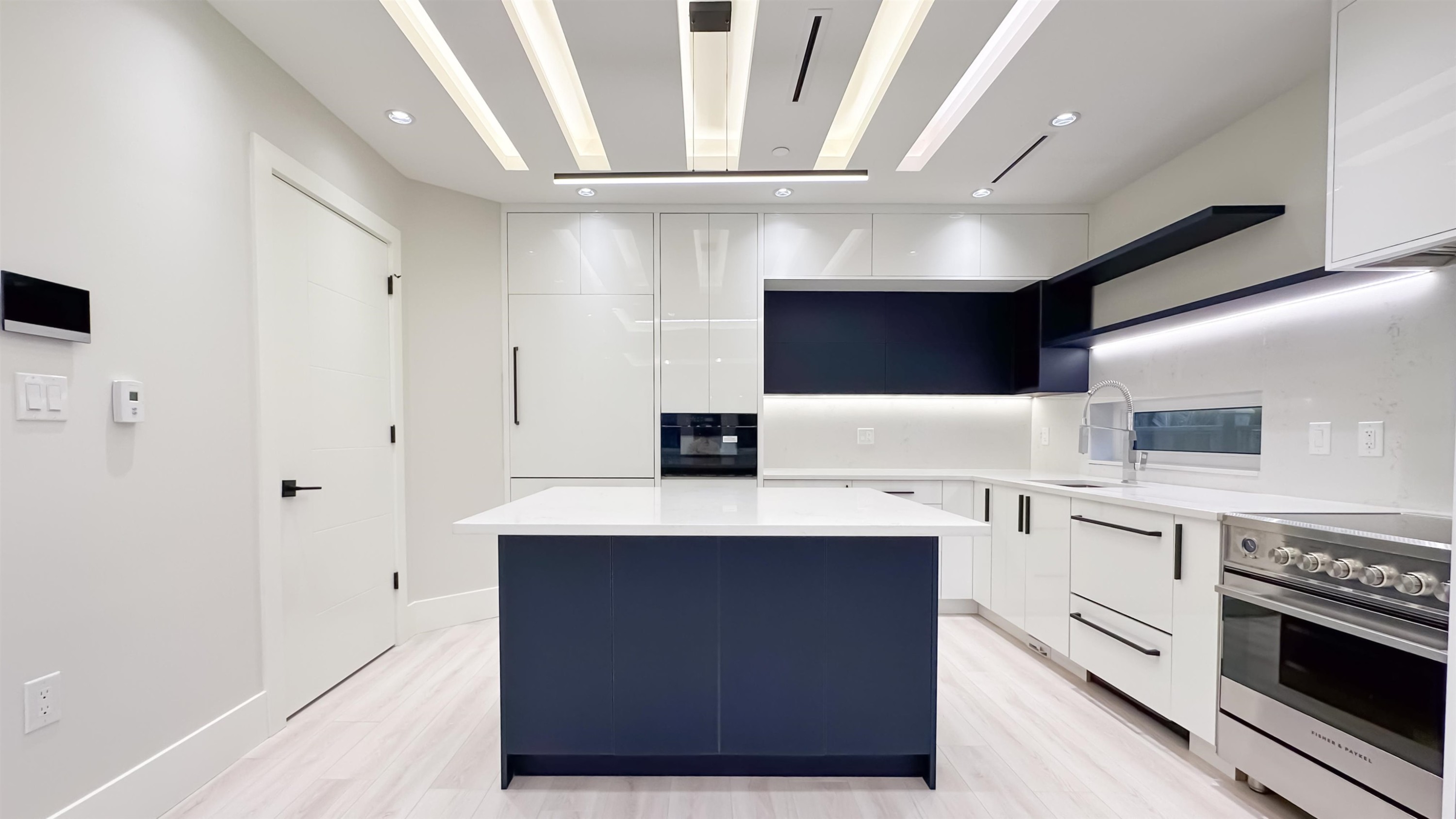 2373 7Th Avenue W, Vancouver, BC