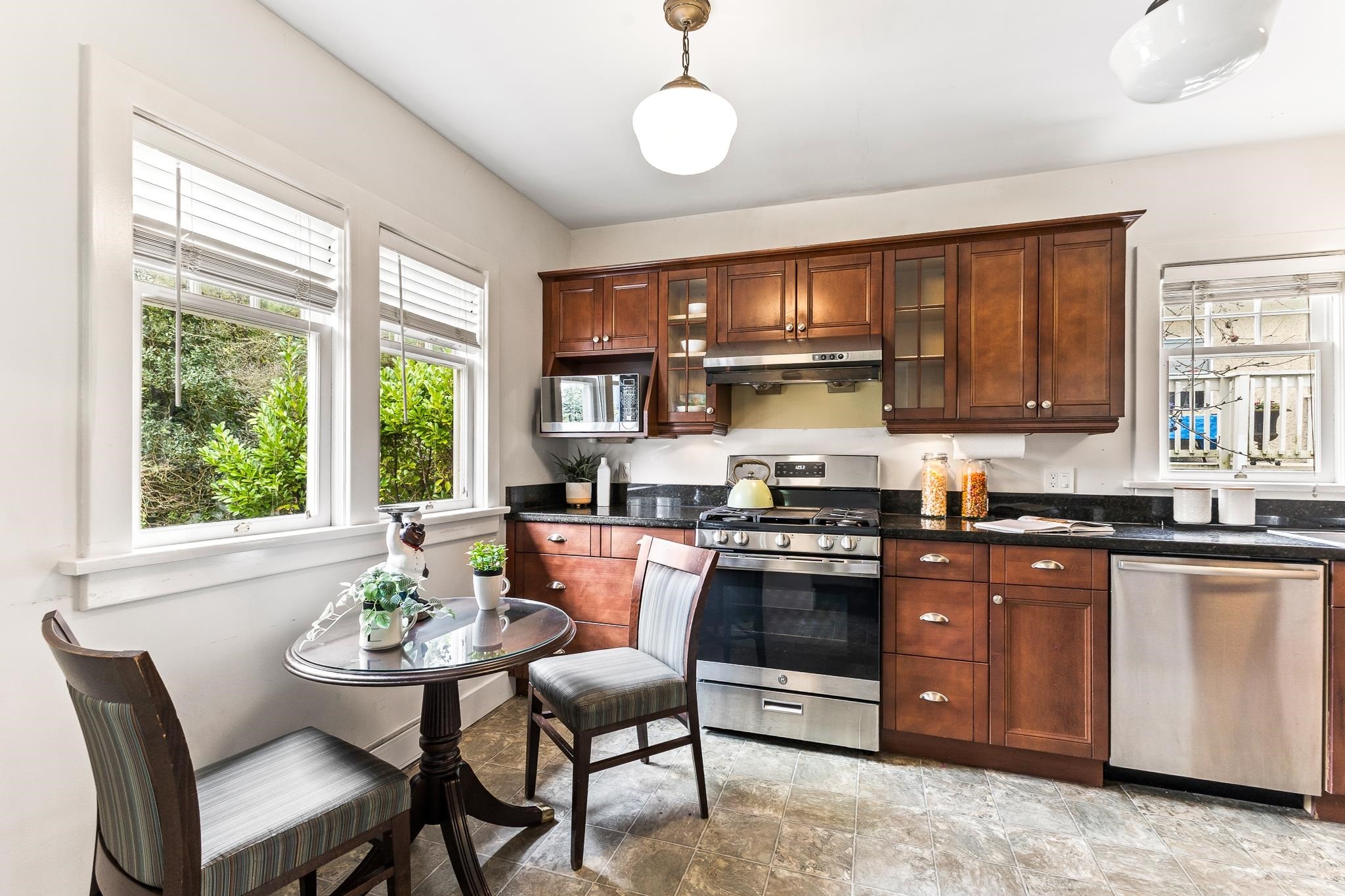 6713 Arbutus Street, Vancouver, BC