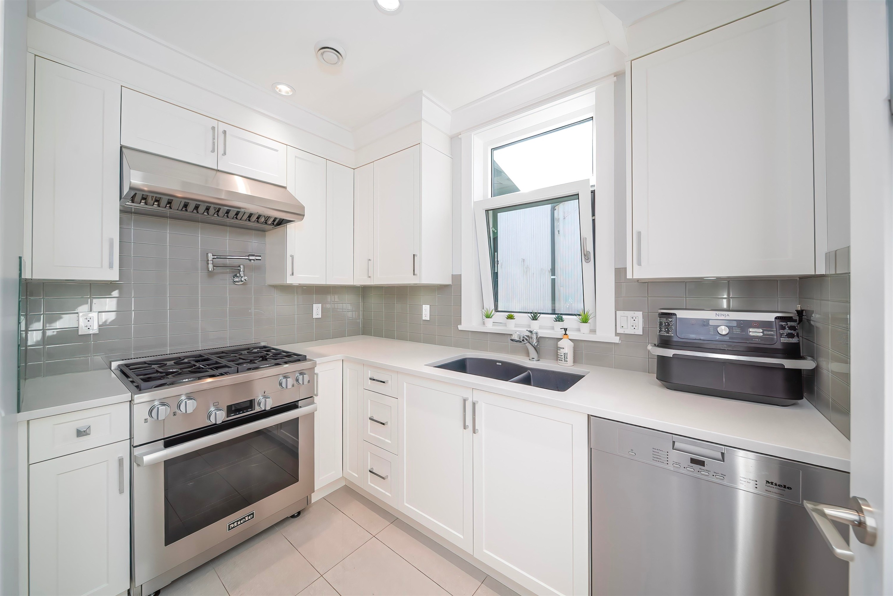 4333 Kevin Place, Vancouver, BC