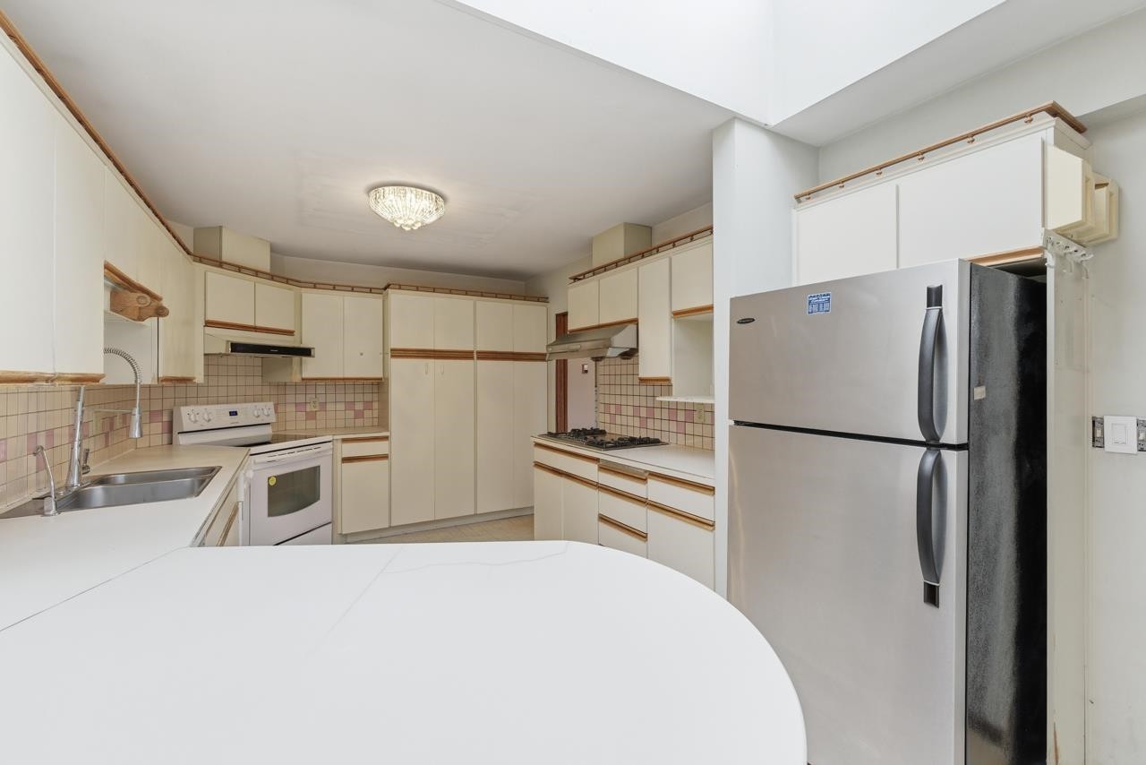 6709 Ash Street, Vancouver, BC