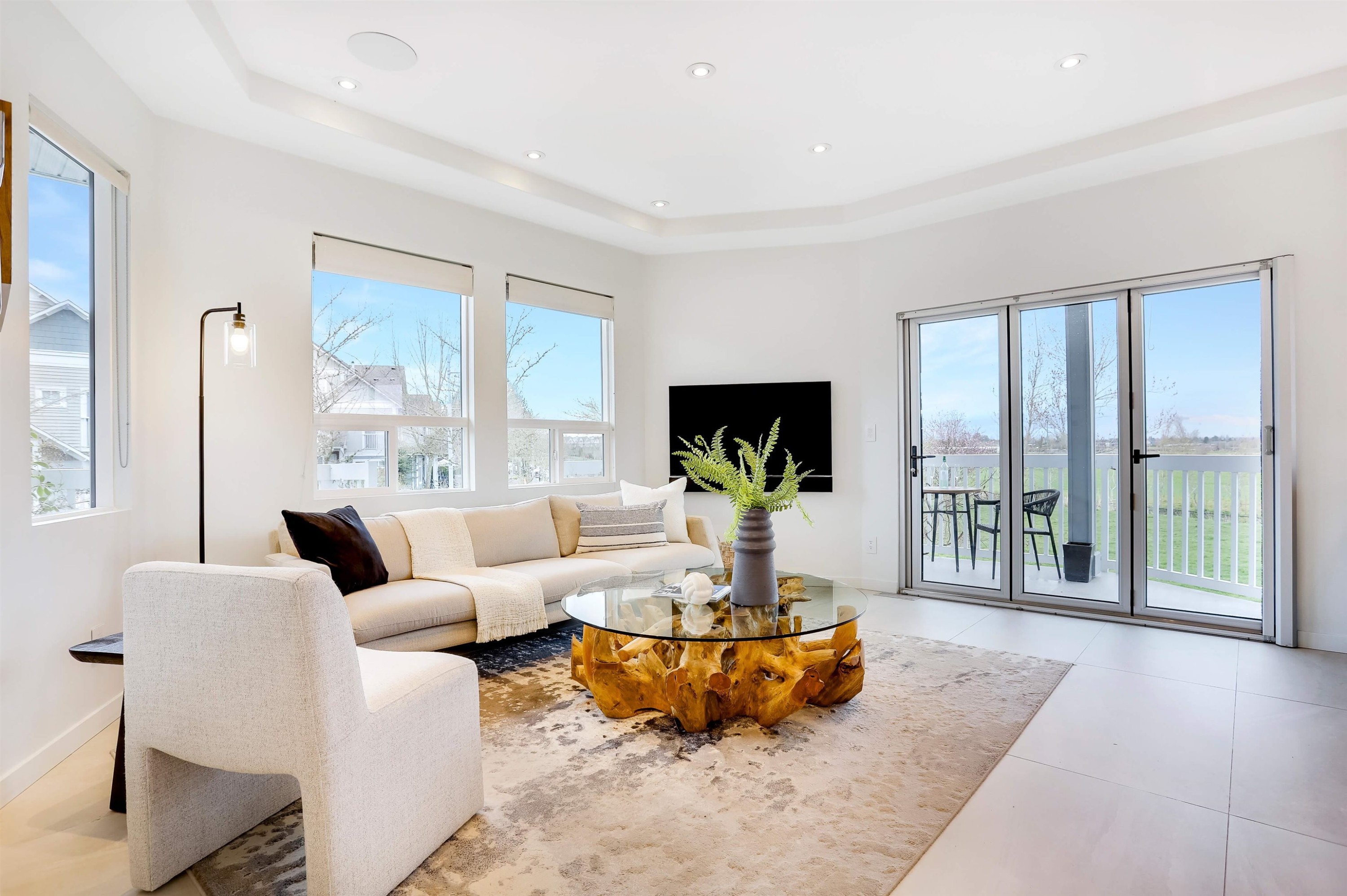 6371 London Road, Richmond, BC