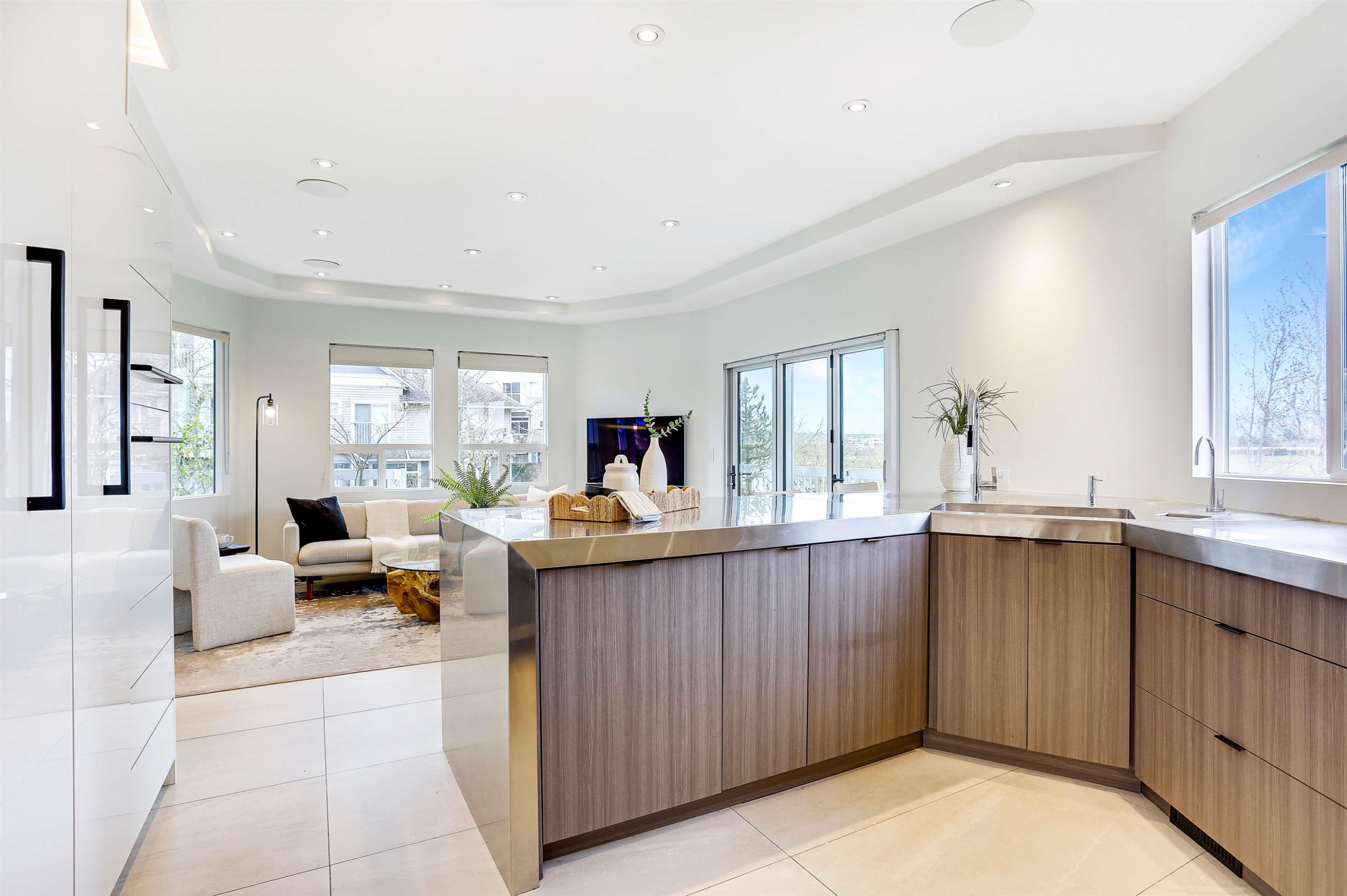 6371 London Road, Richmond, BC