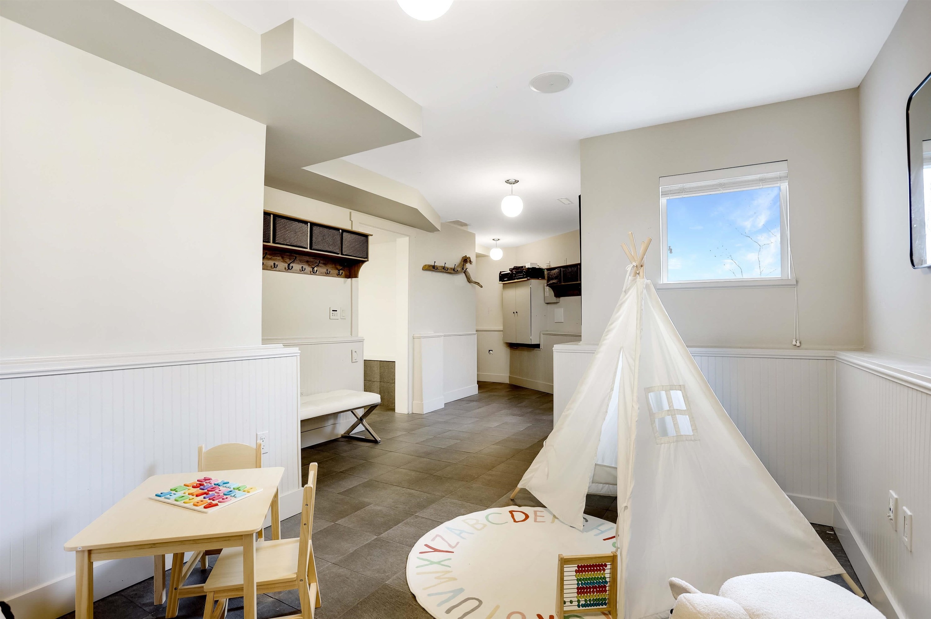 6371 London Road, Richmond, BC