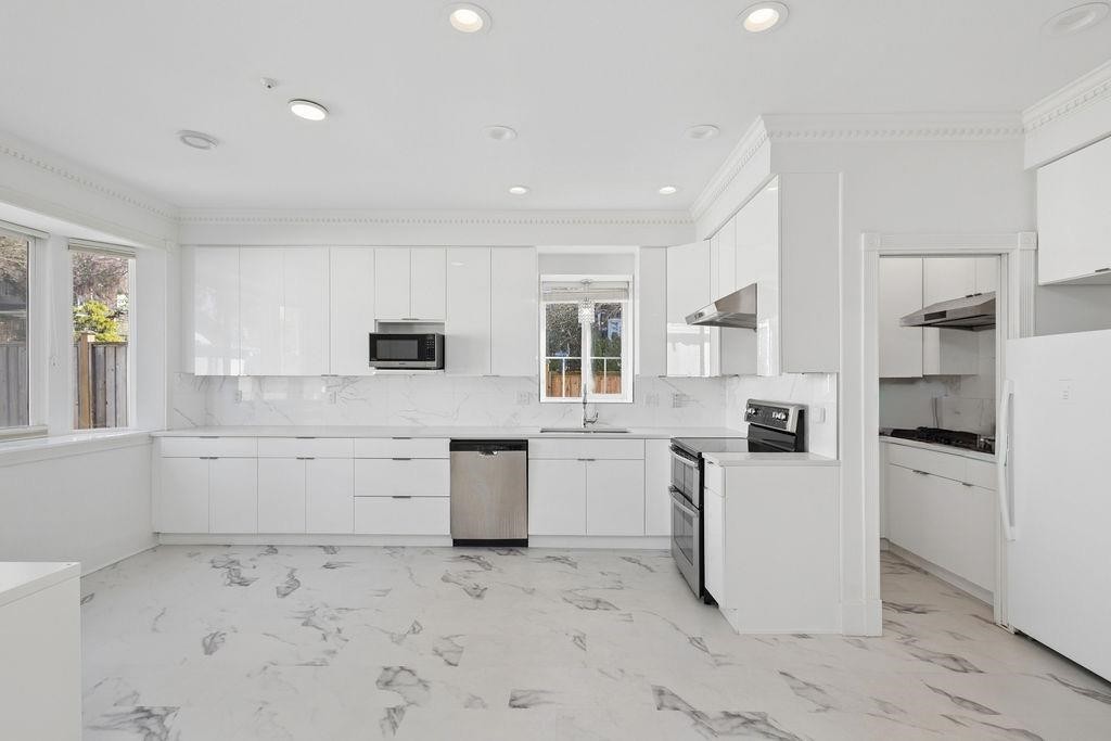 2709 37Th Avenue W, Vancouver, BC