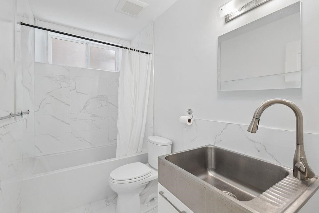 2709 37Th Avenue W, Vancouver, BC