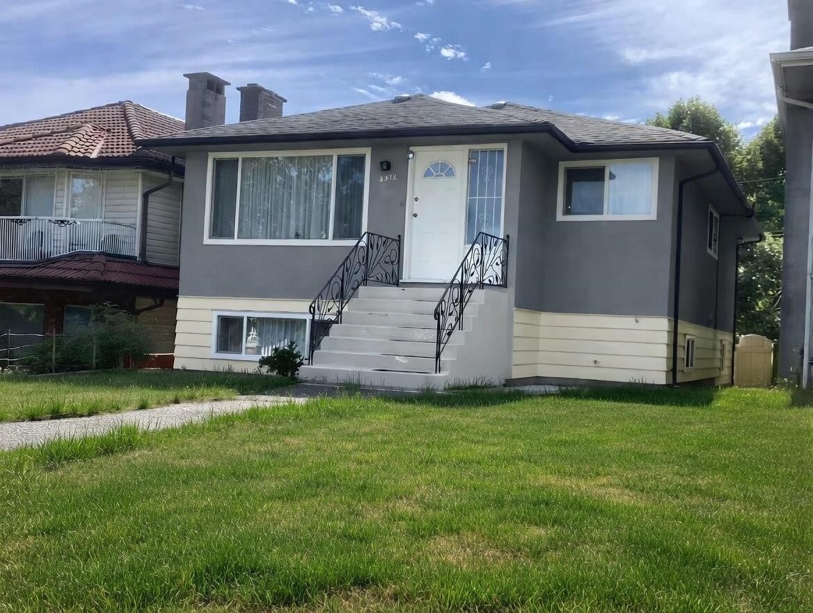 3312 Queens Avenue, Vancouver, BC