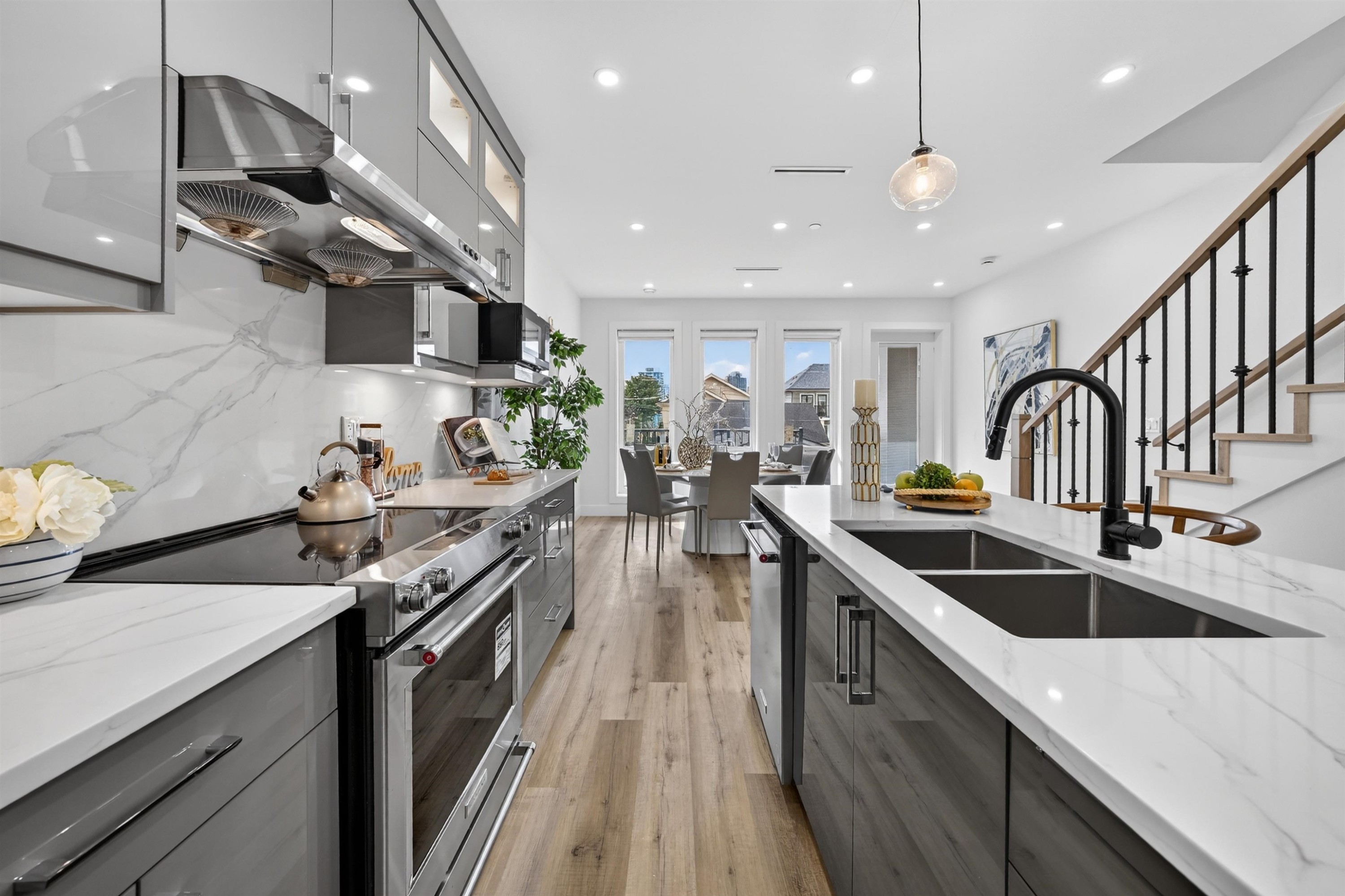 514 60Th Avenue W, Vancouver, BC