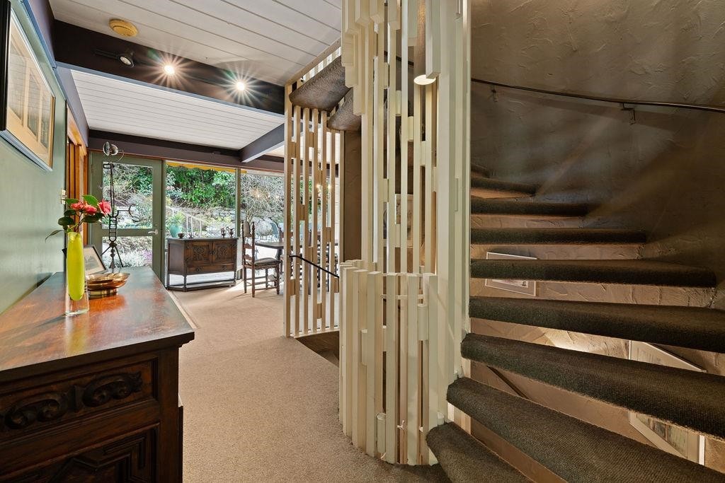 6035 Eagleridge Drive, West Vancouver, BC