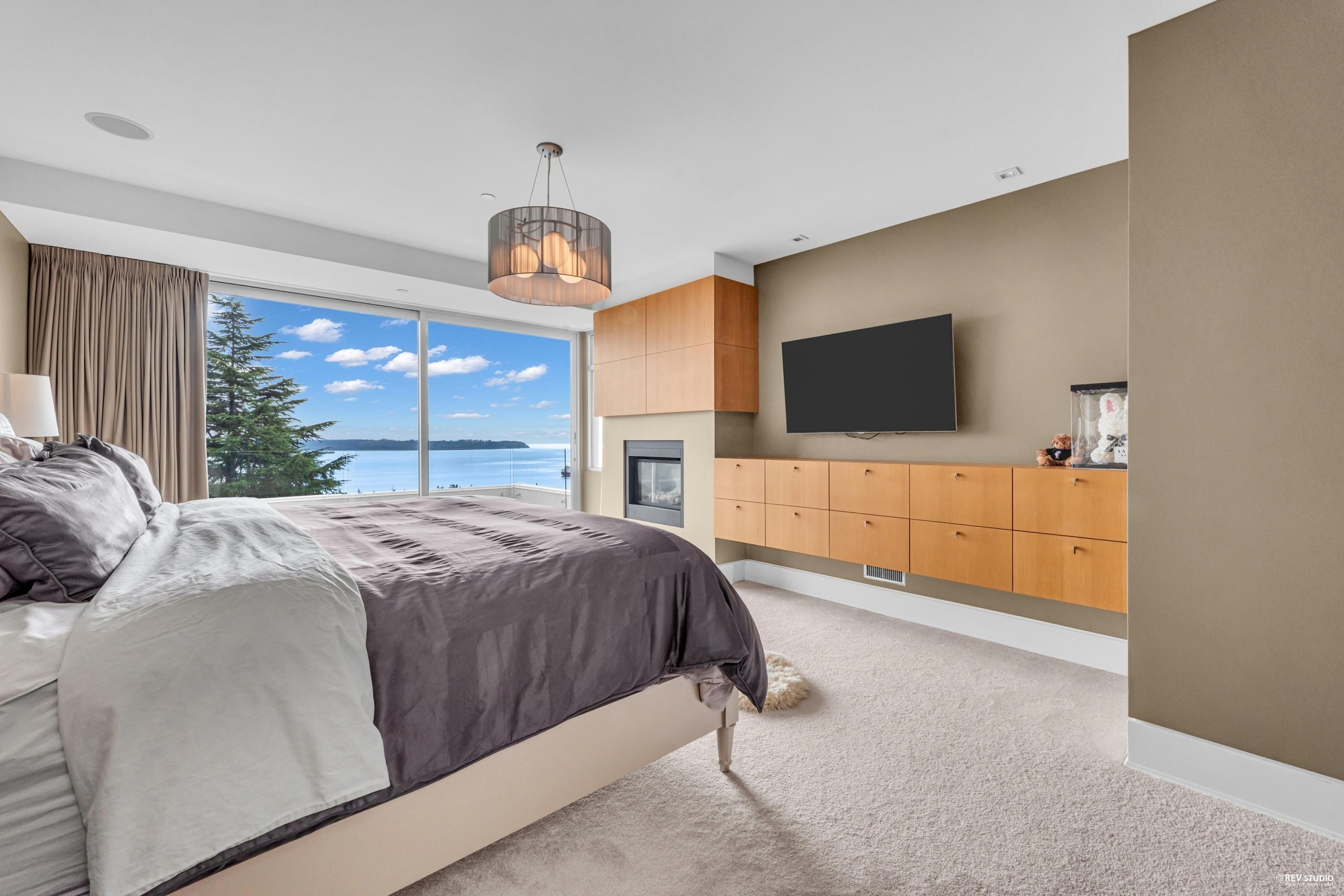 4313 Rockridge Road, West Vancouver, BC