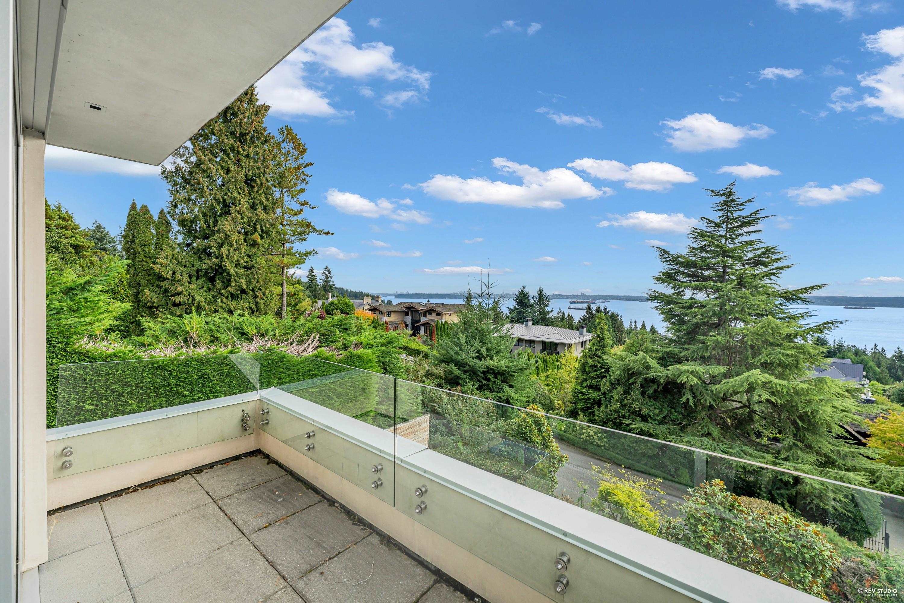 4313 Rockridge Road, West Vancouver, BC