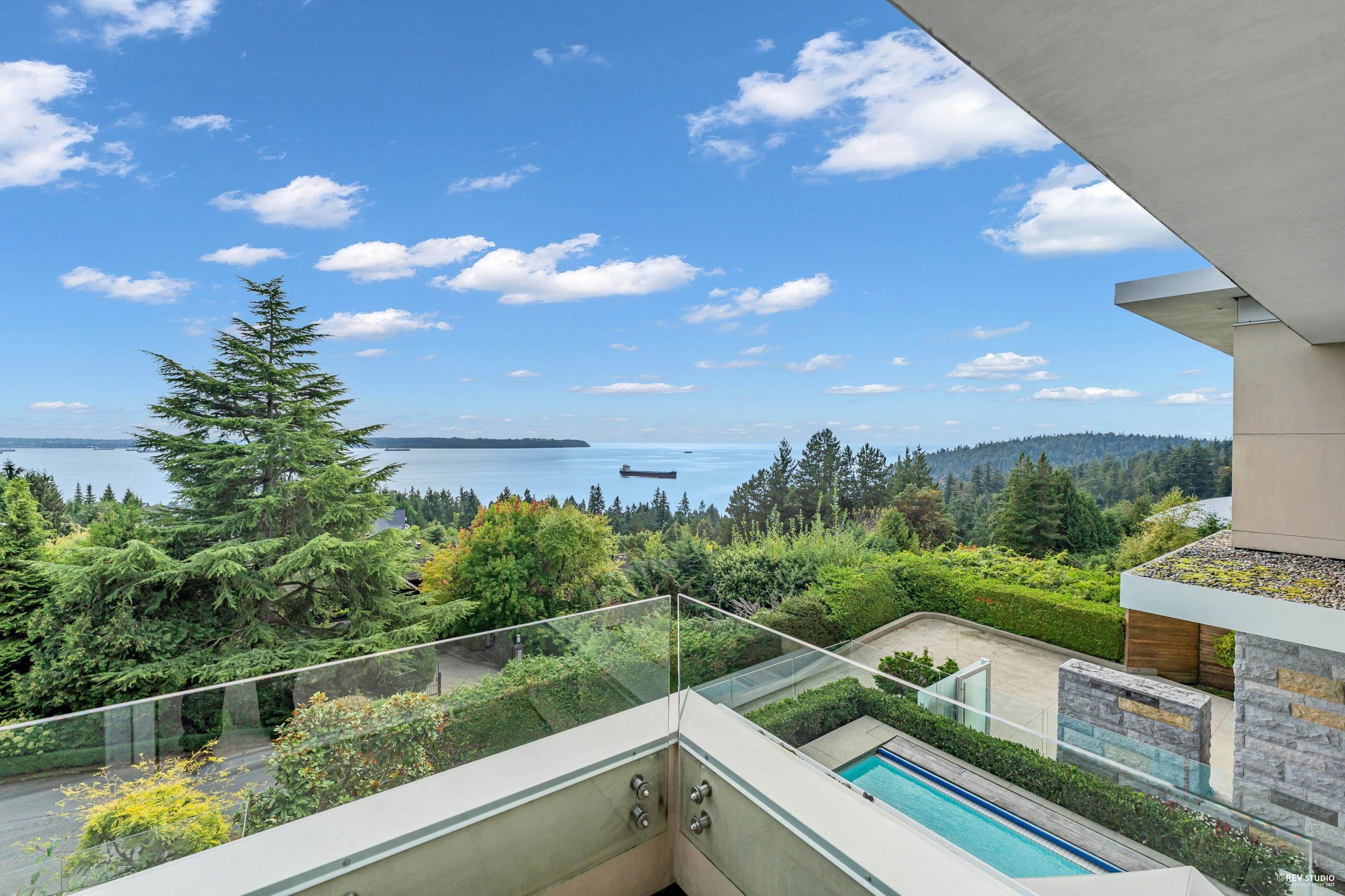 4313 Rockridge Road, West Vancouver, BC