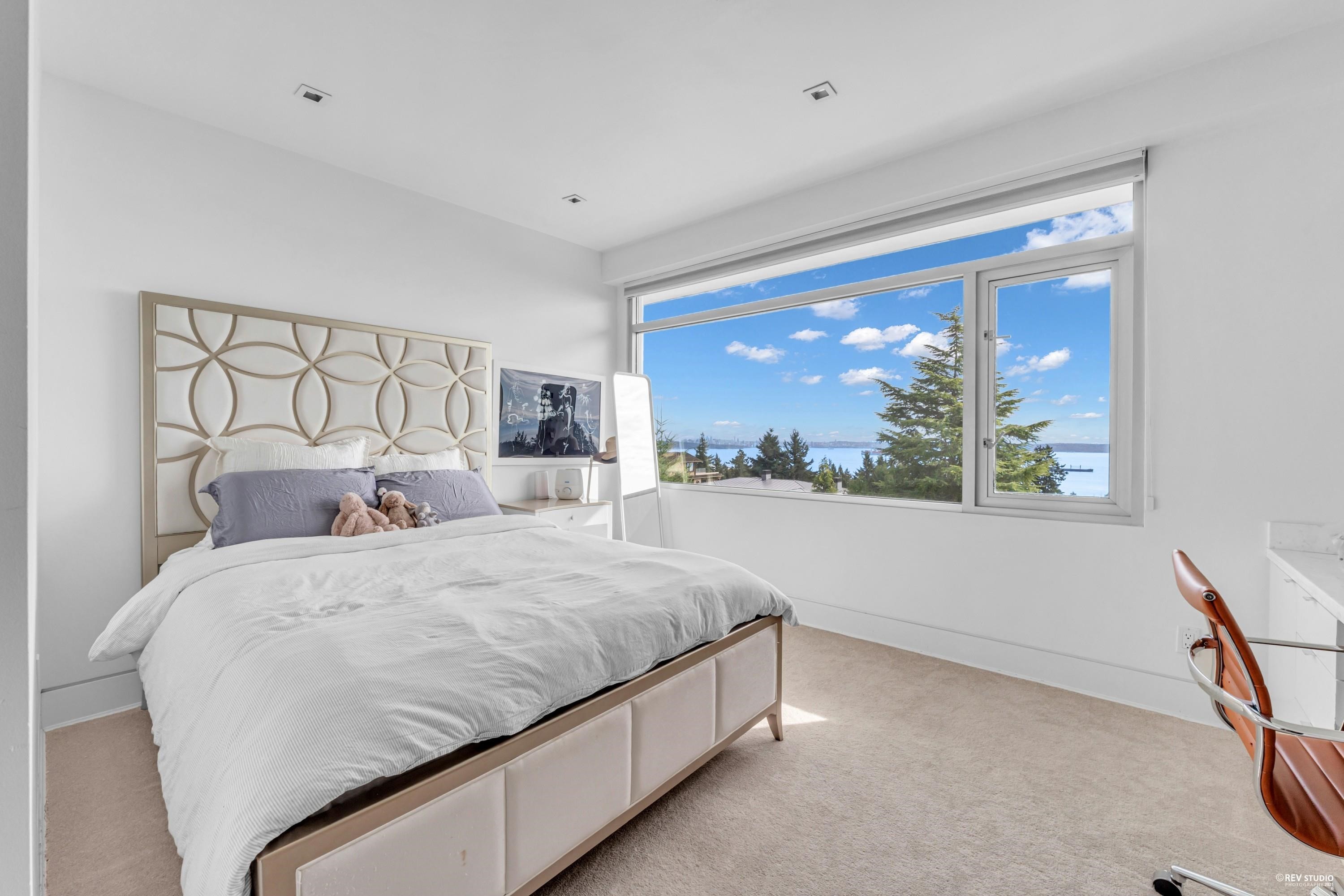 4313 Rockridge Road, West Vancouver, BC