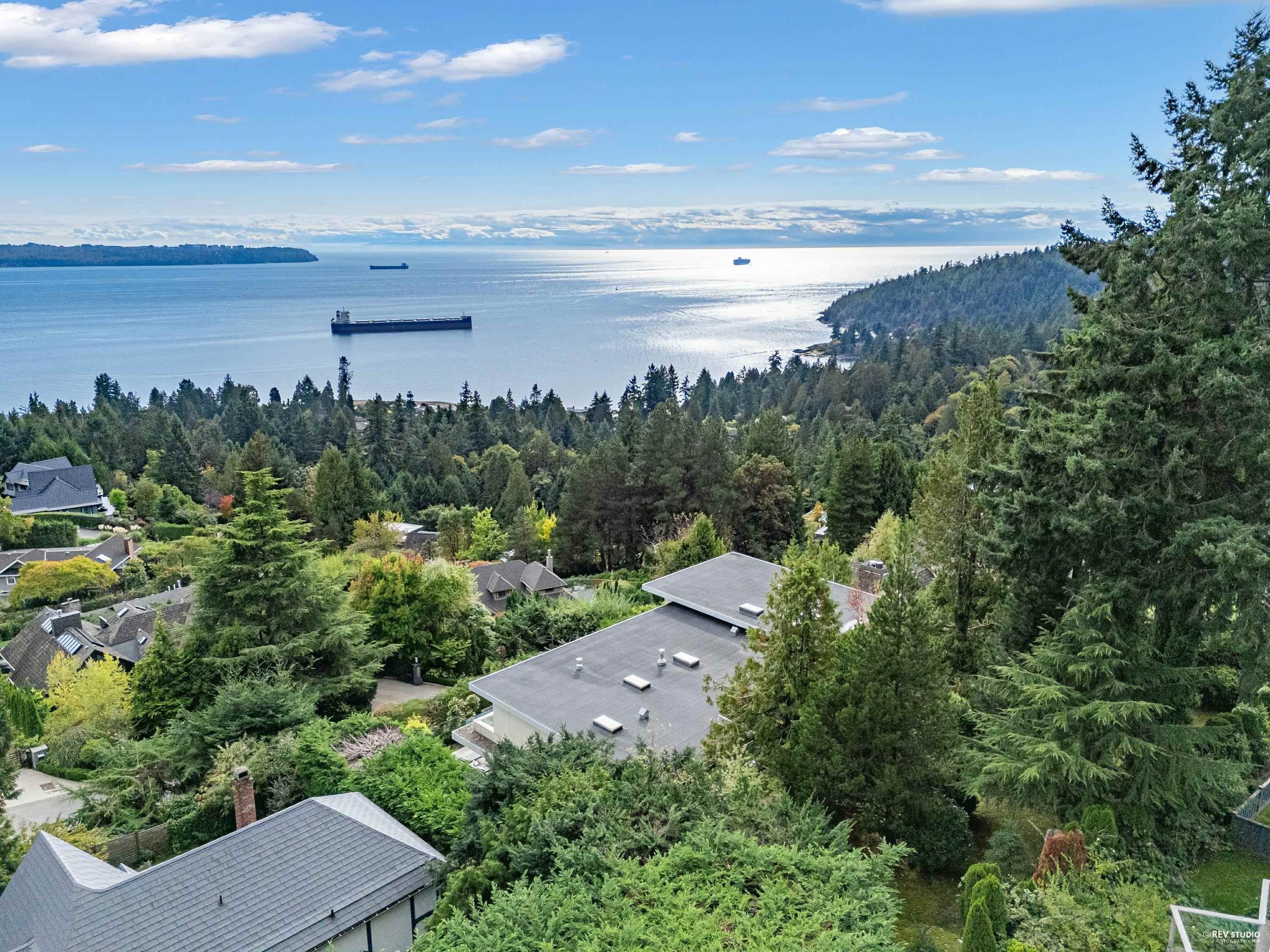 4313 Rockridge Road, West Vancouver, BC