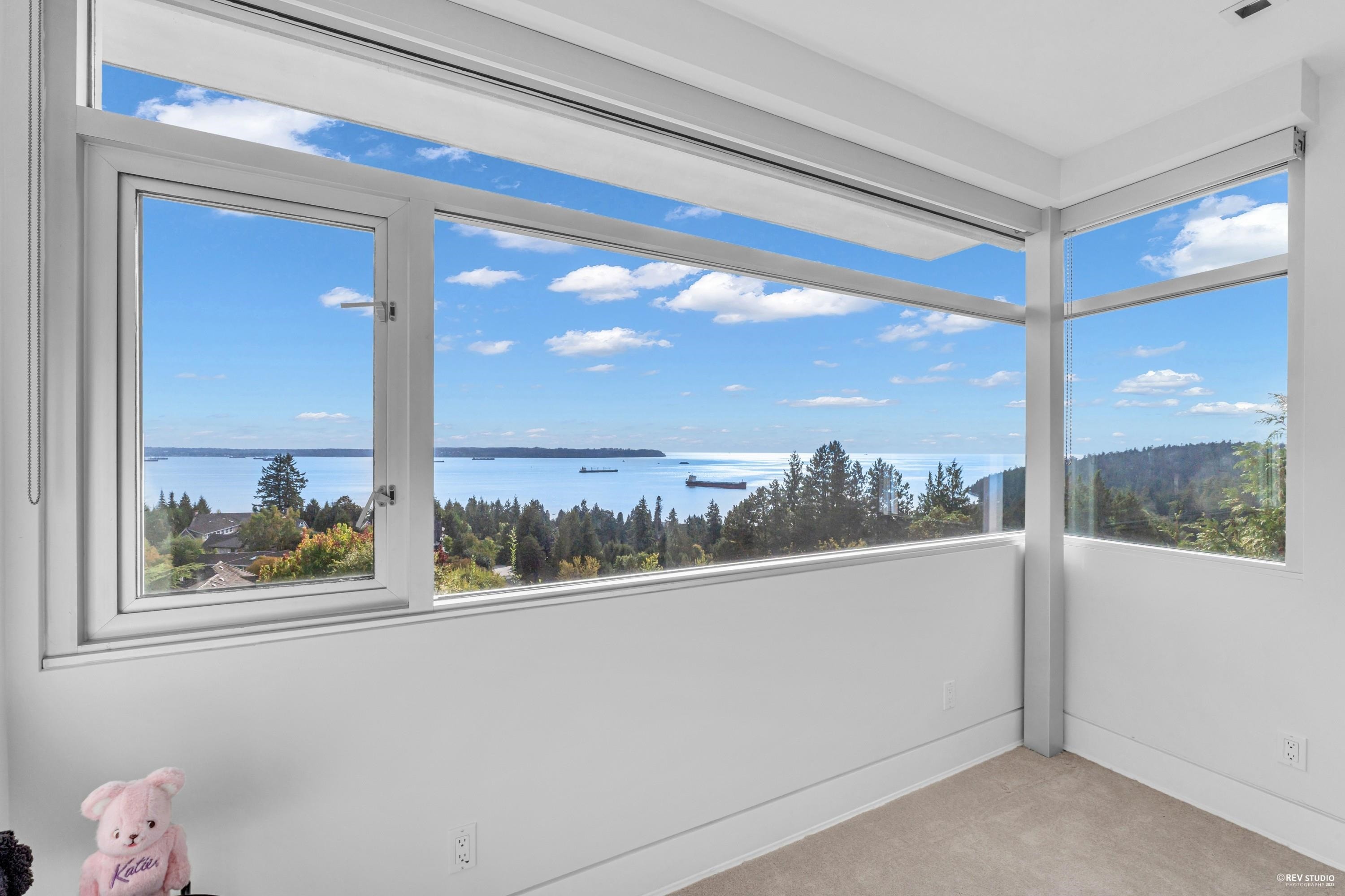 4313 Rockridge Road, West Vancouver, BC