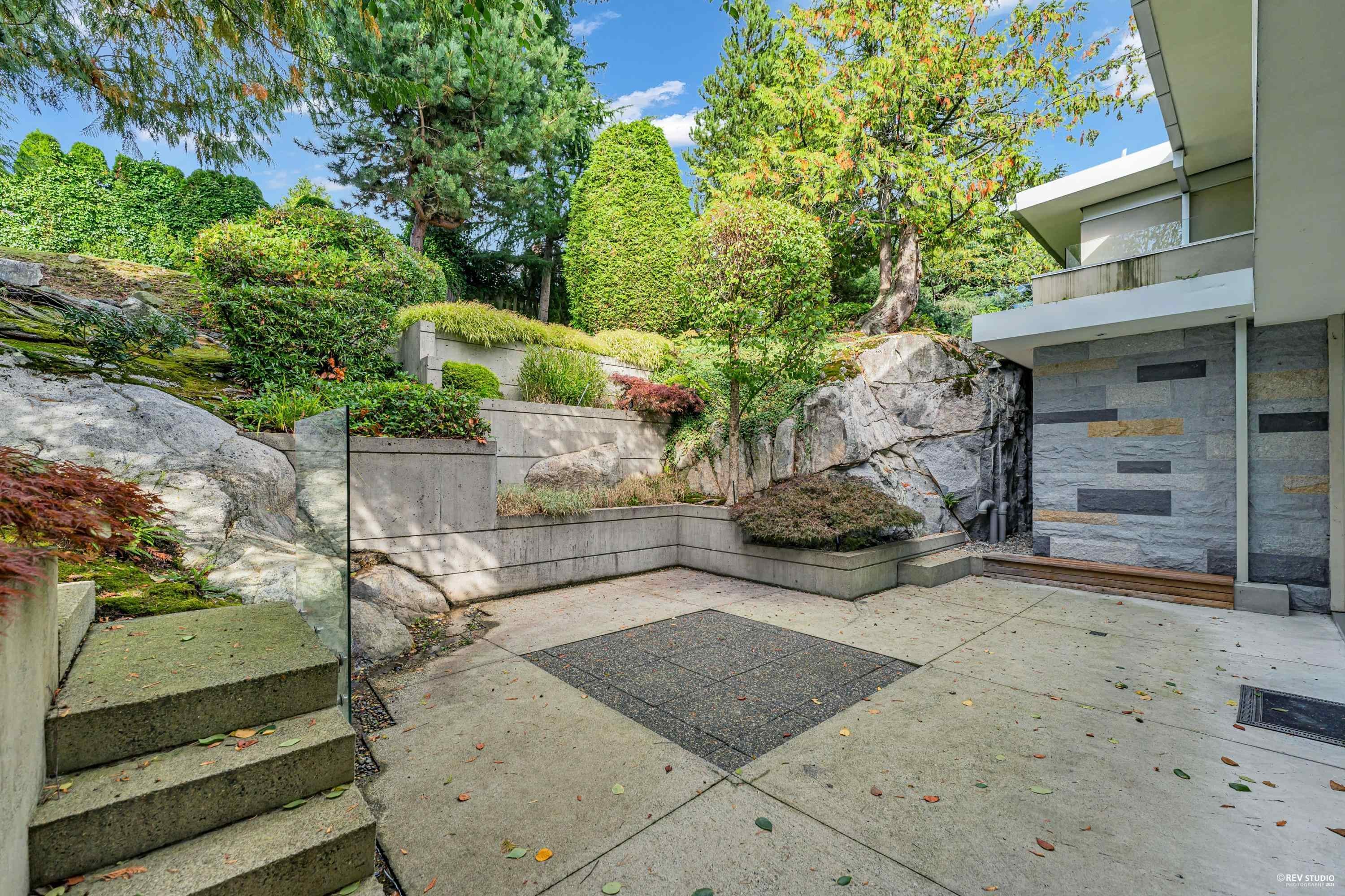 4313 Rockridge Road, West Vancouver, BC