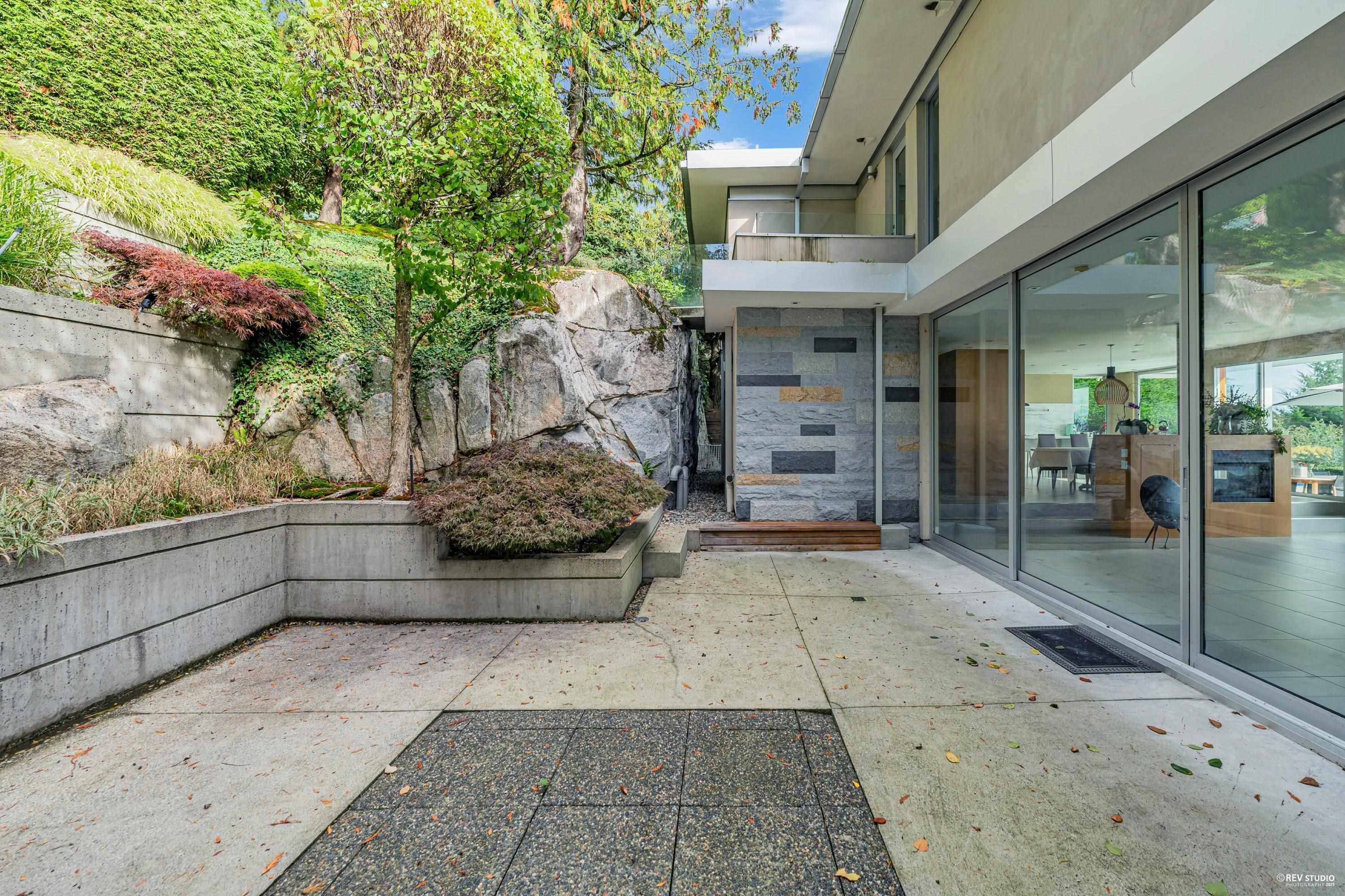 4313 Rockridge Road, West Vancouver, BC