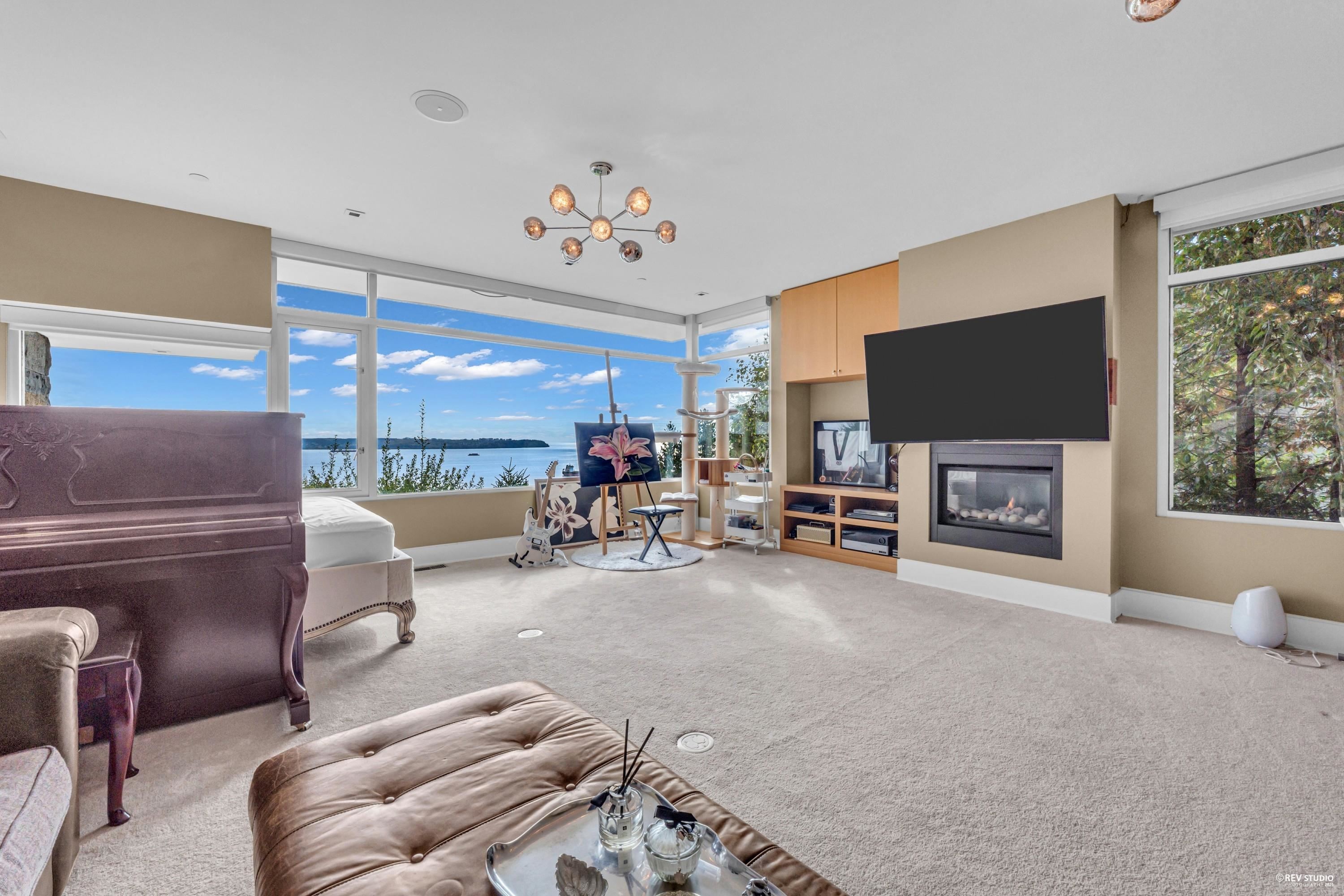 4313 Rockridge Road, West Vancouver, BC