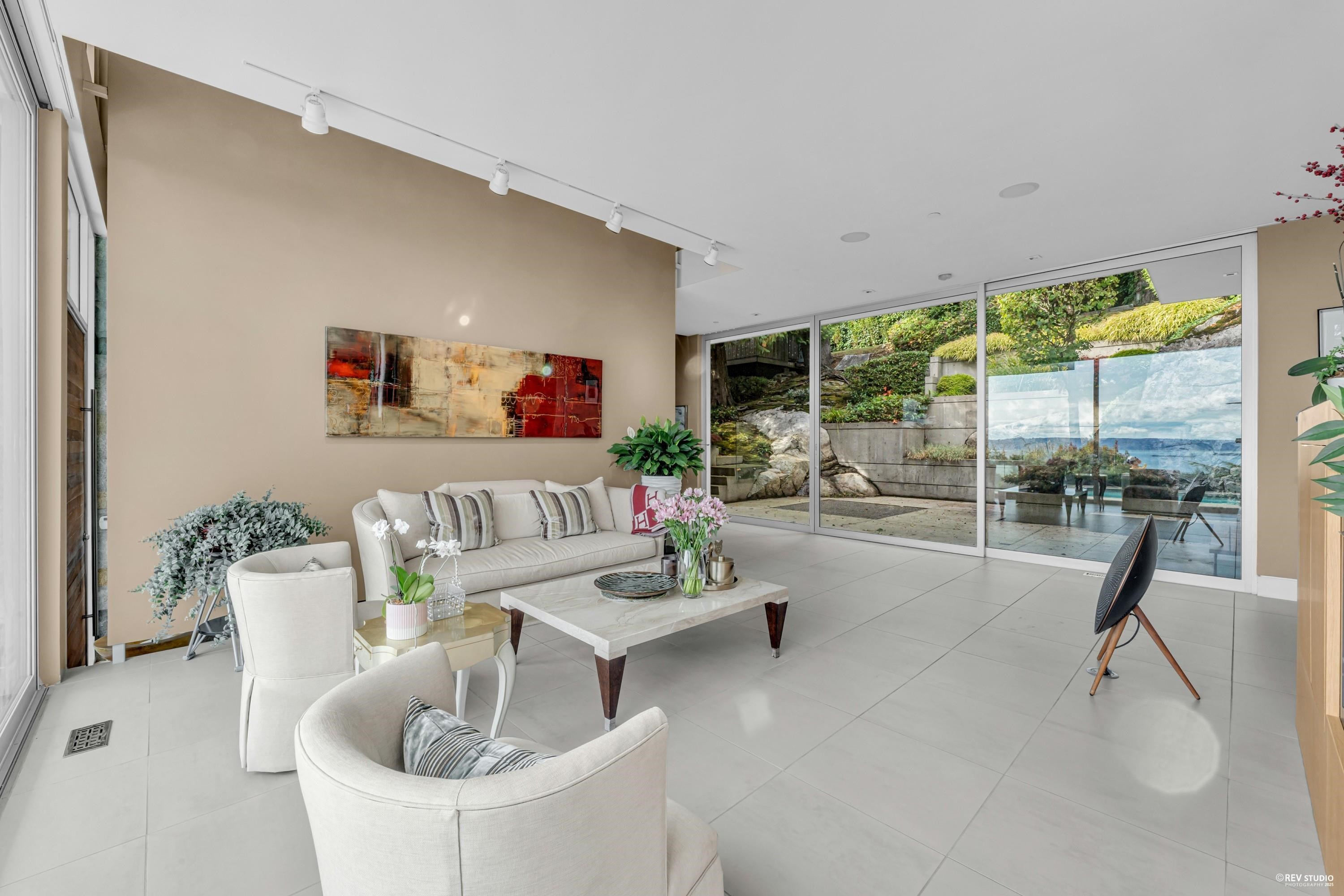 4313 Rockridge Road, West Vancouver, BC