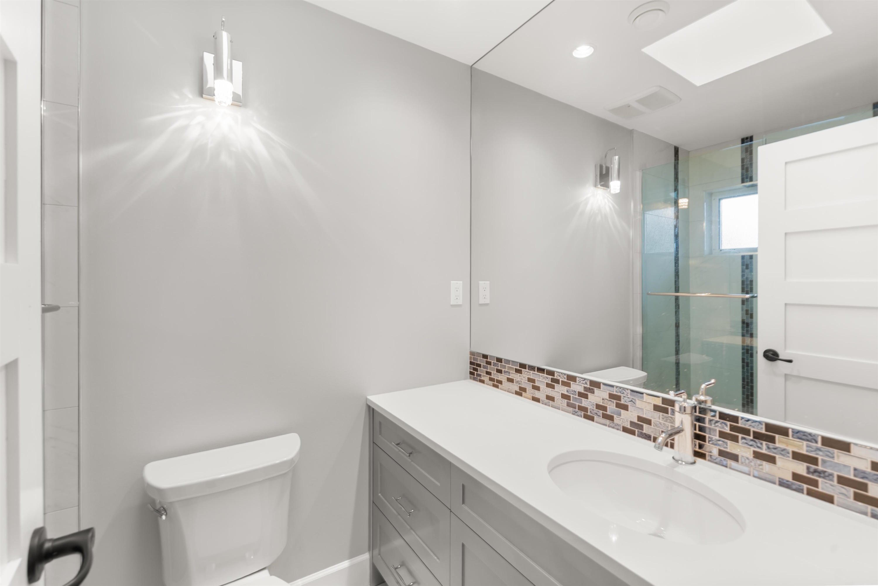 1041 58Th Avenue W, Vancouver, BC