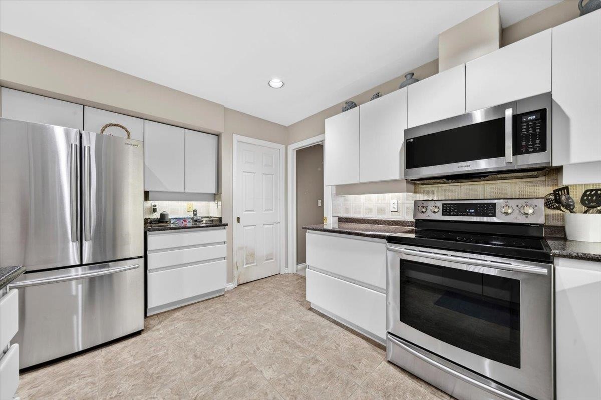 1841 Walnut Crescent, Coquitlam, BC