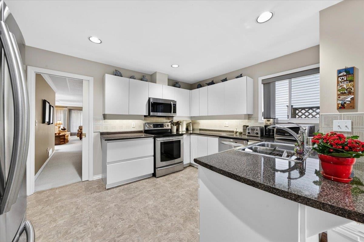 1841 Walnut Crescent, Coquitlam, BC
