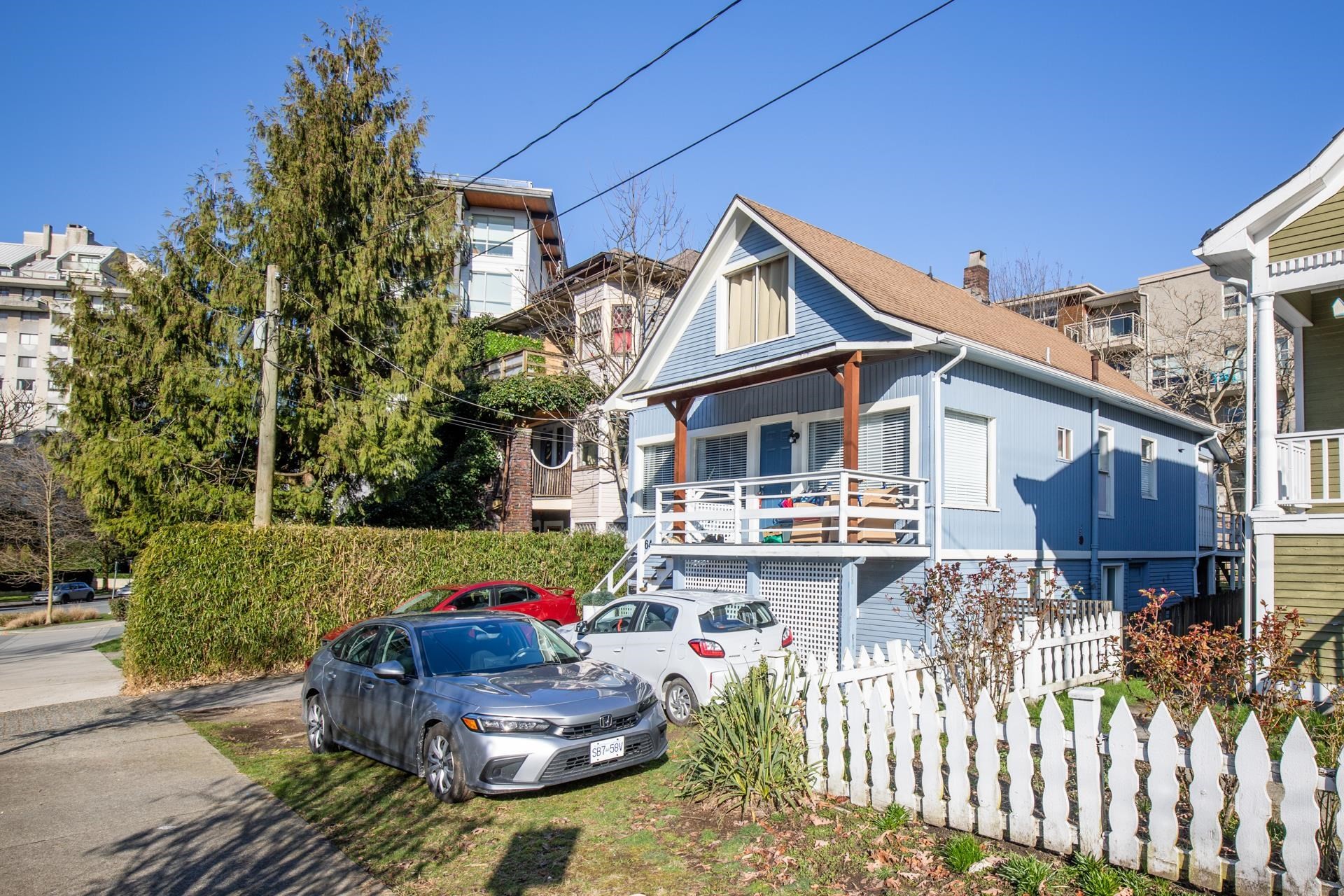 164 10Th Street E, North Vancouver, BC