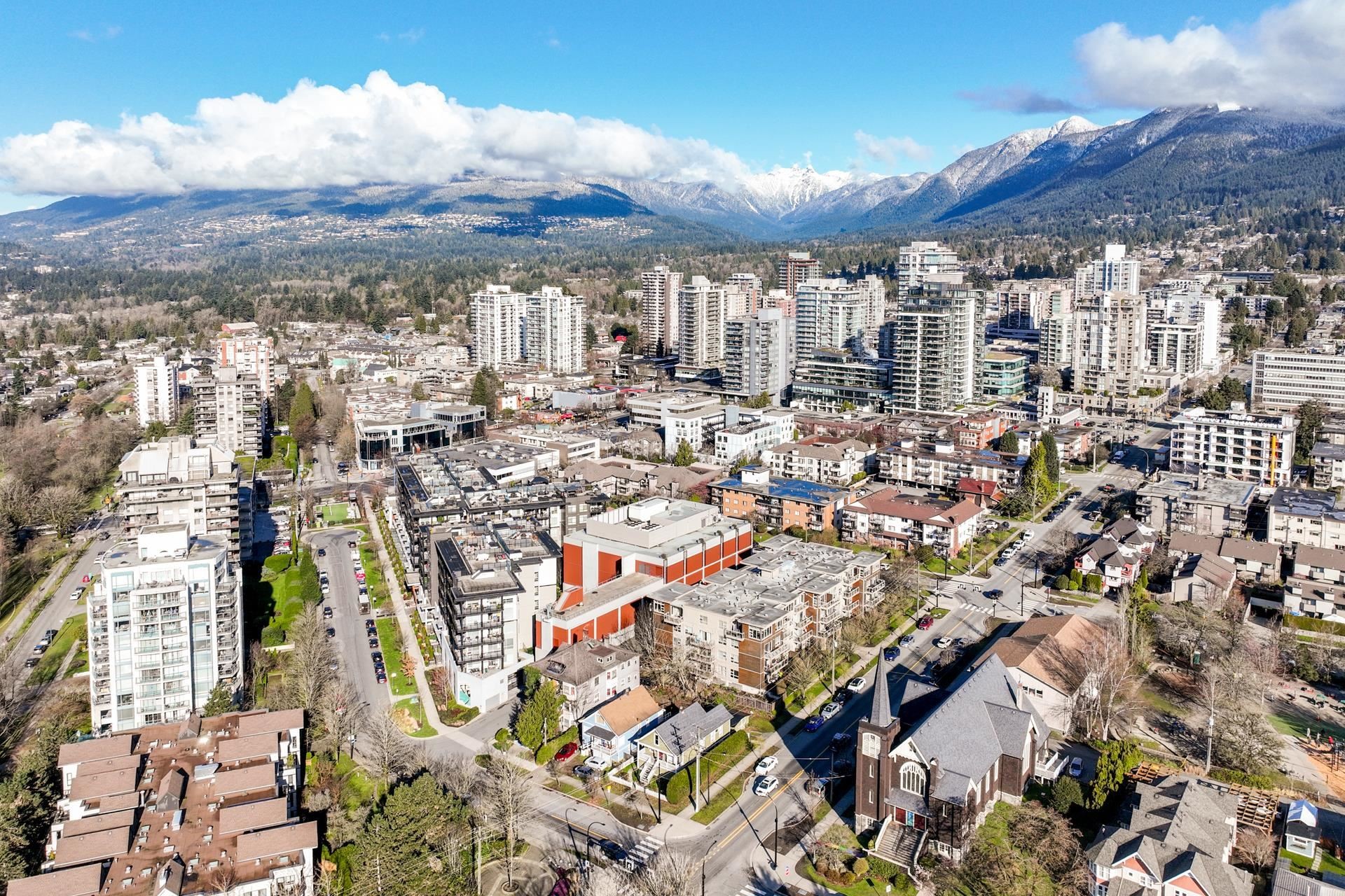 164 10Th Street E, North Vancouver, BC
