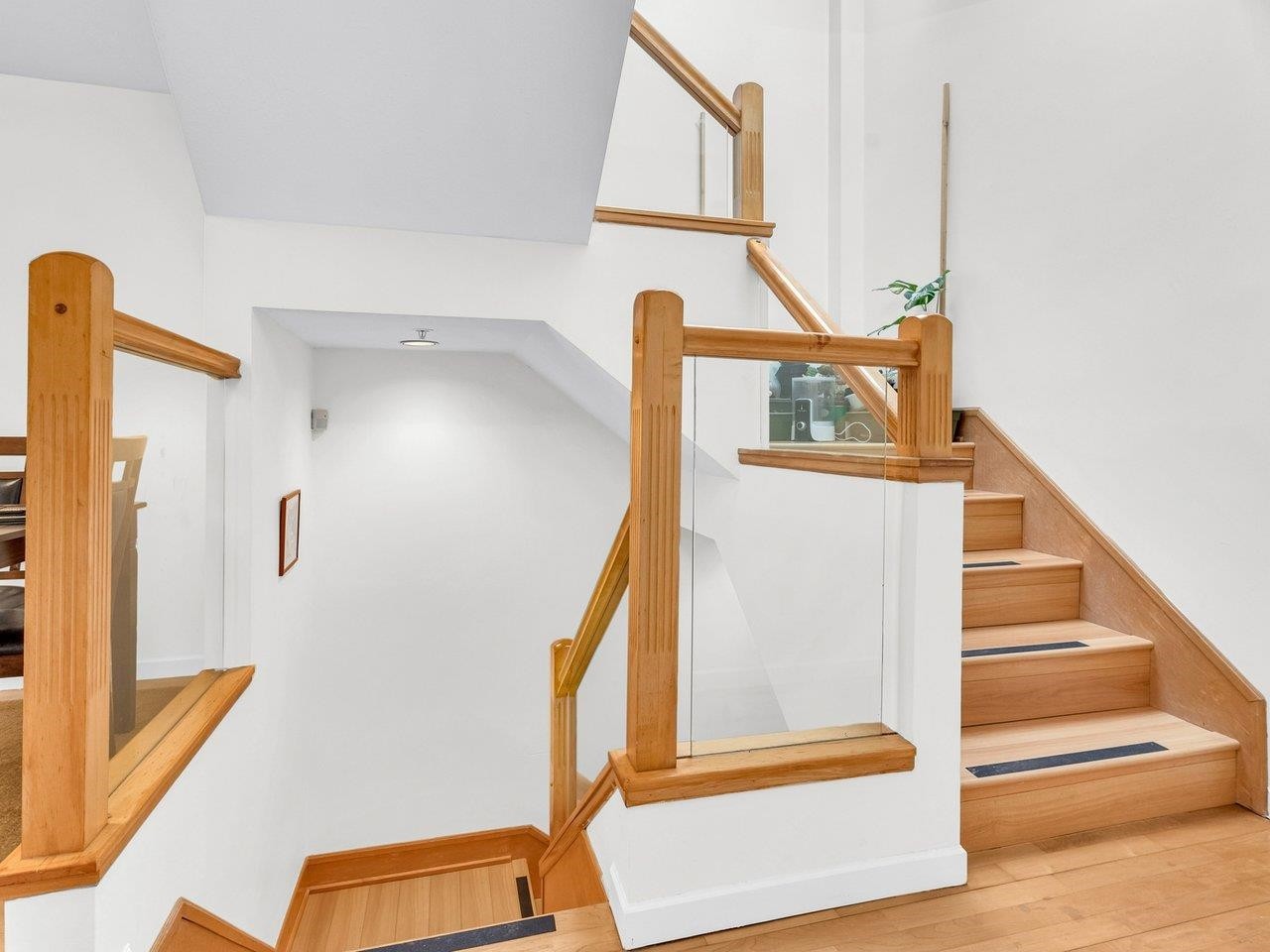 102-3349 Dunbar Street, Vancouver, BC