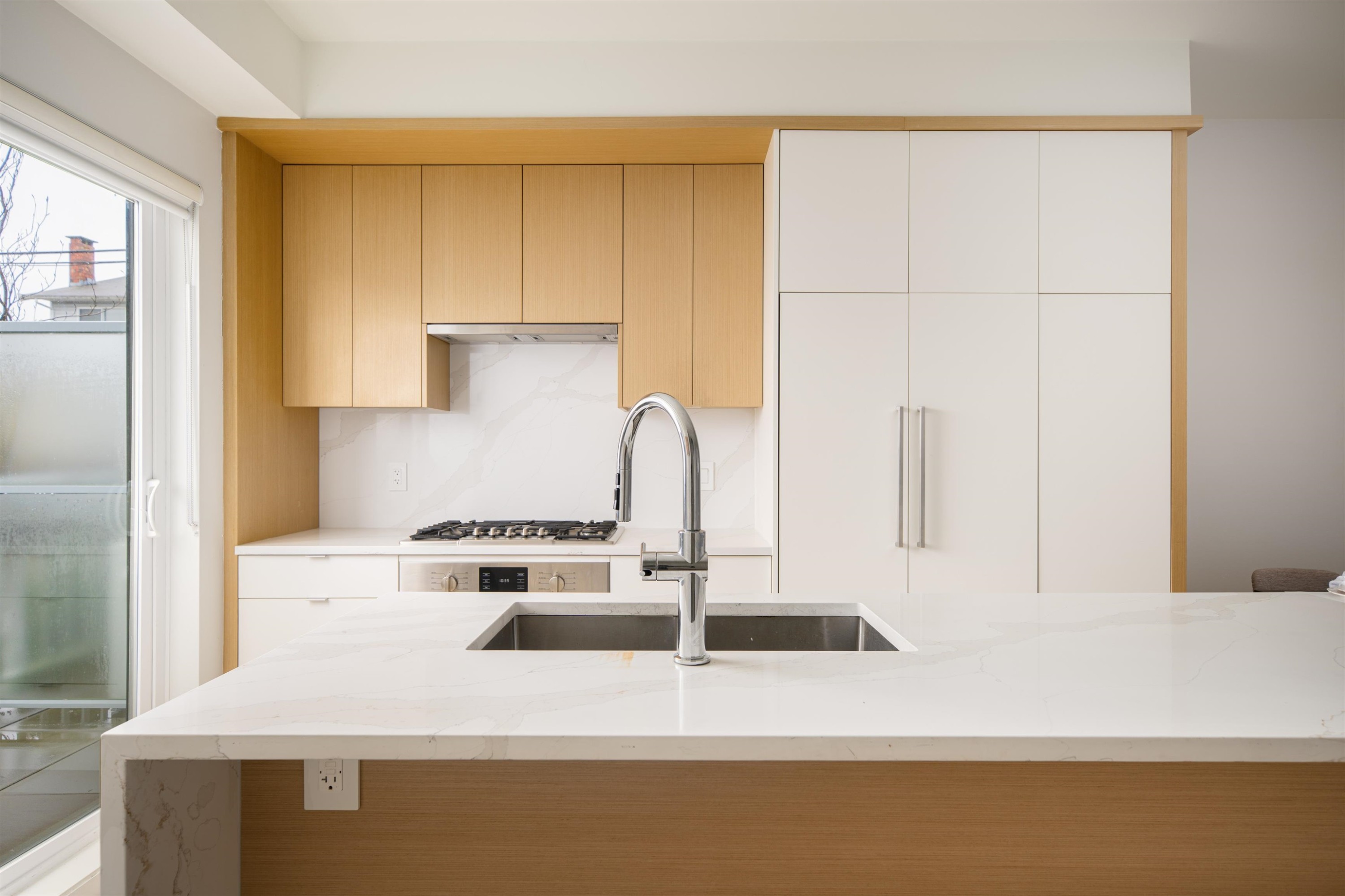 7661 Granville Street, Vancouver, BC
