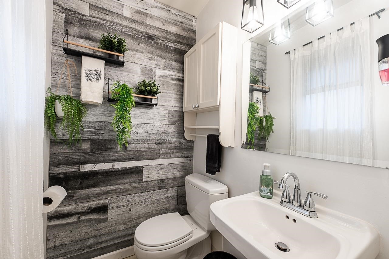 635 Midvale Street, Coquitlam, BC