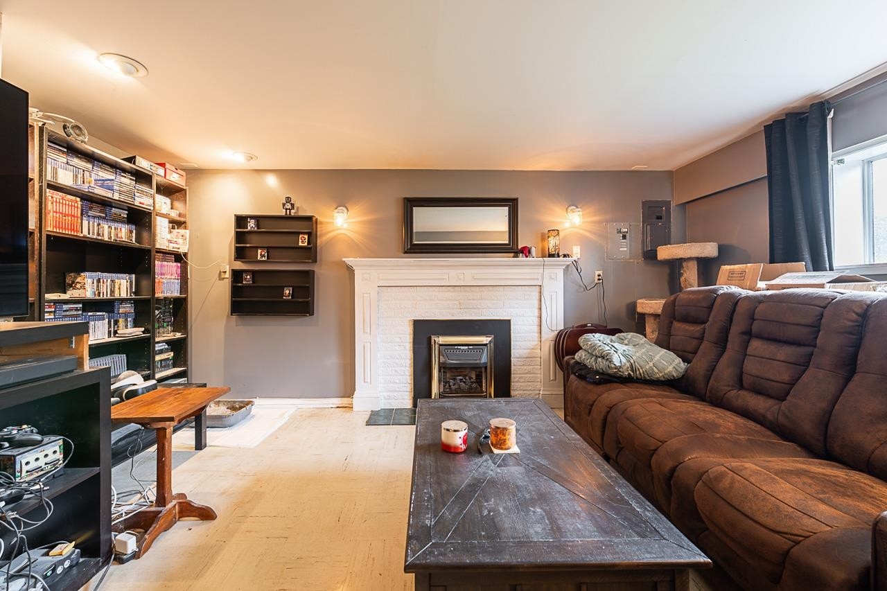 635 Midvale Street, Coquitlam, BC