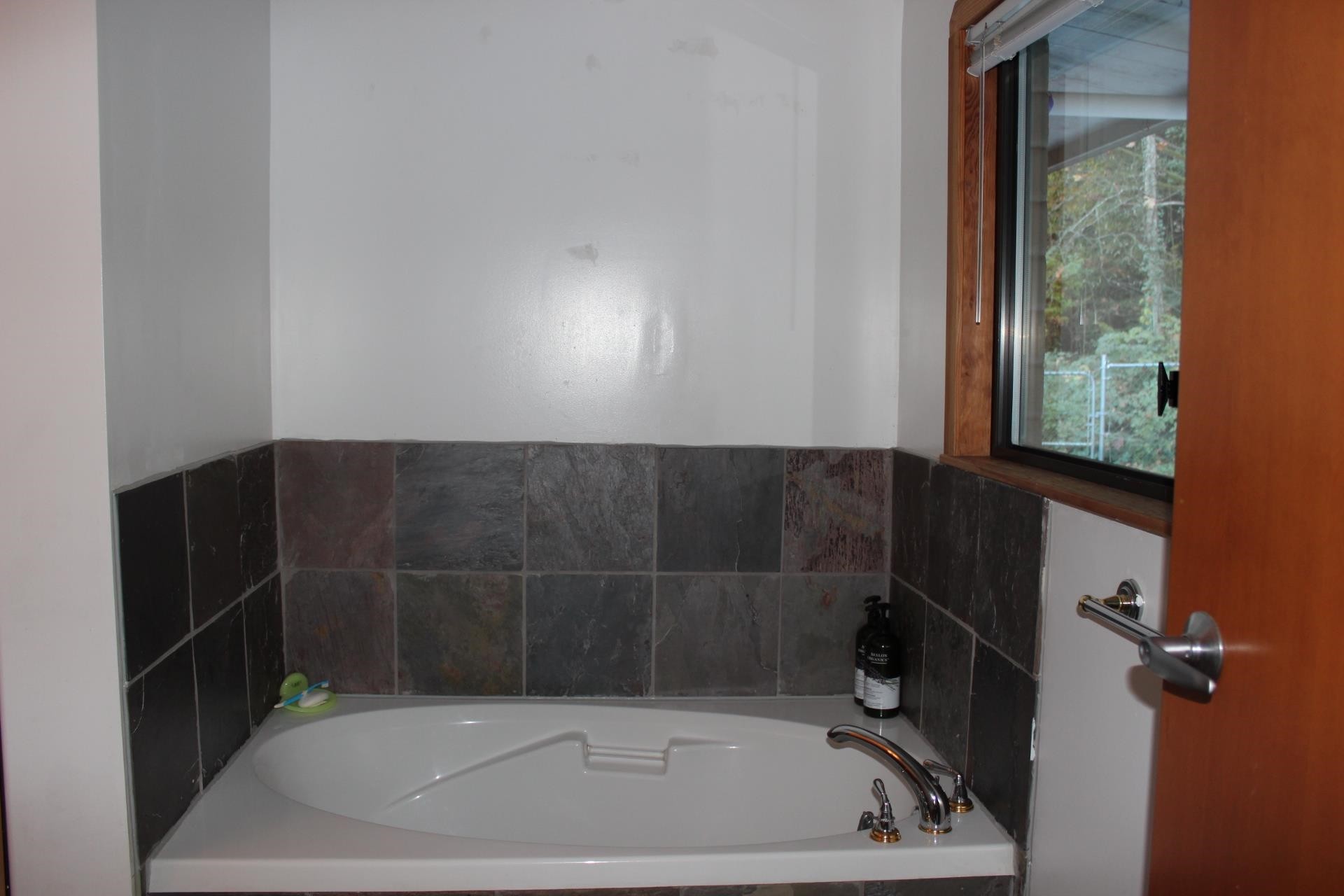 1472 Pipeline Road, Coquitlam, BC